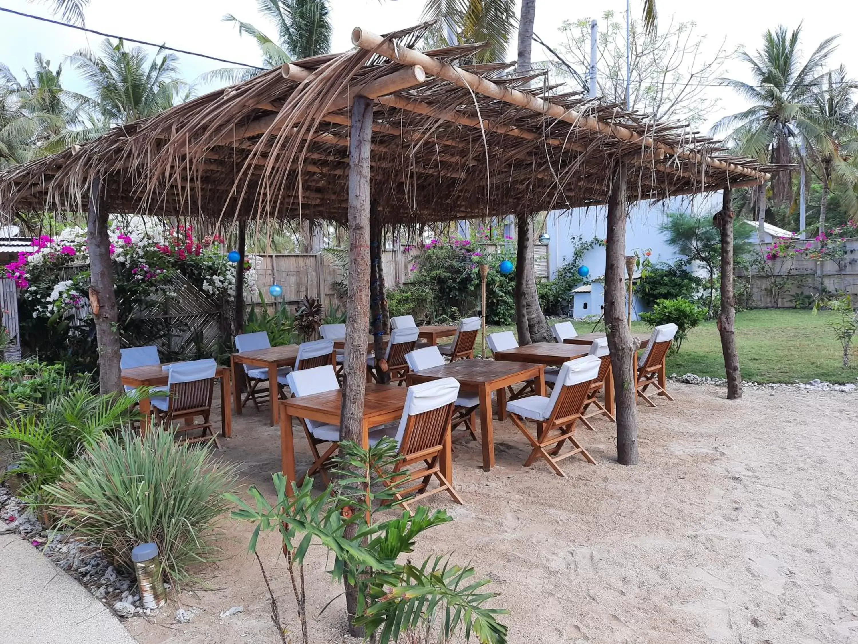 Restaurant/Places to Eat in Coco Cabana