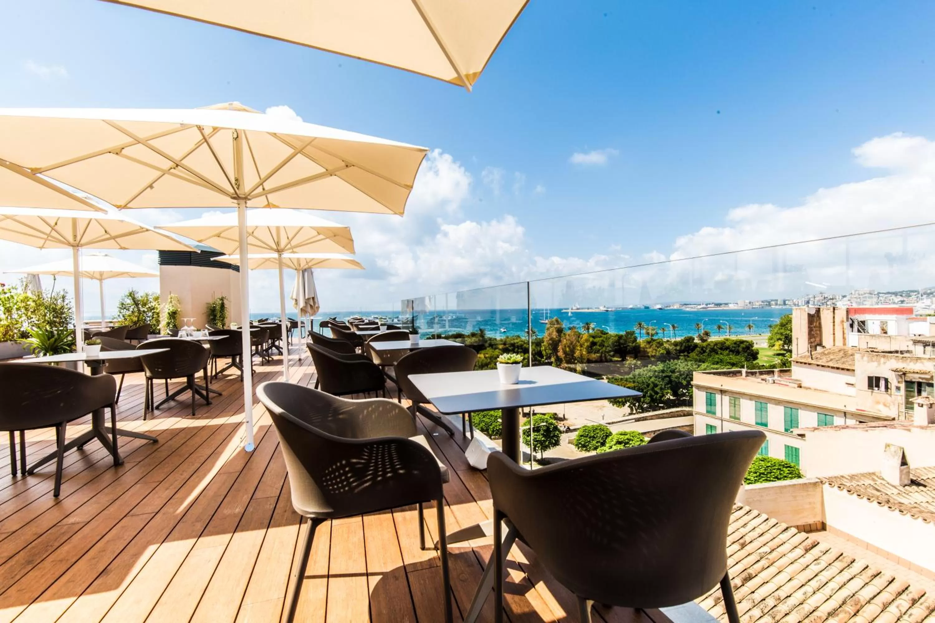 Lounge or bar in Es Princep - The Leading Hotels of the World