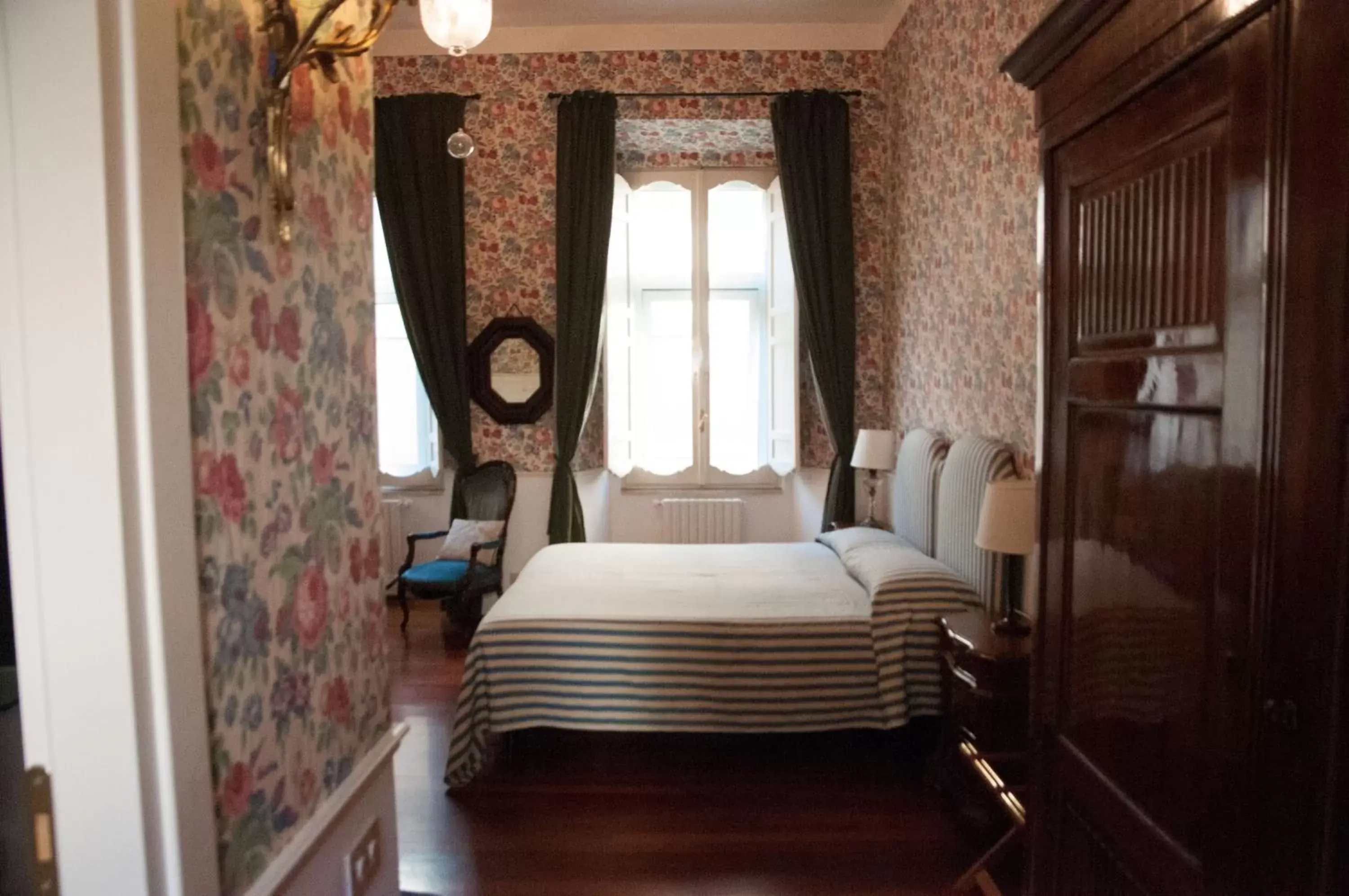 Bed, Room Photo in Relais Teatro Argentina