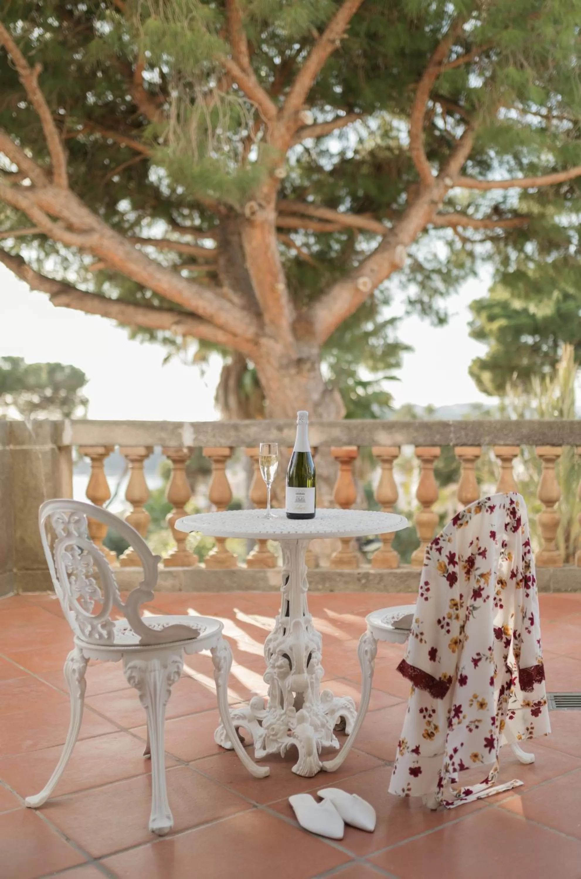 Balcony/Terrace in Hotel Roger de Flor by Seleqtta