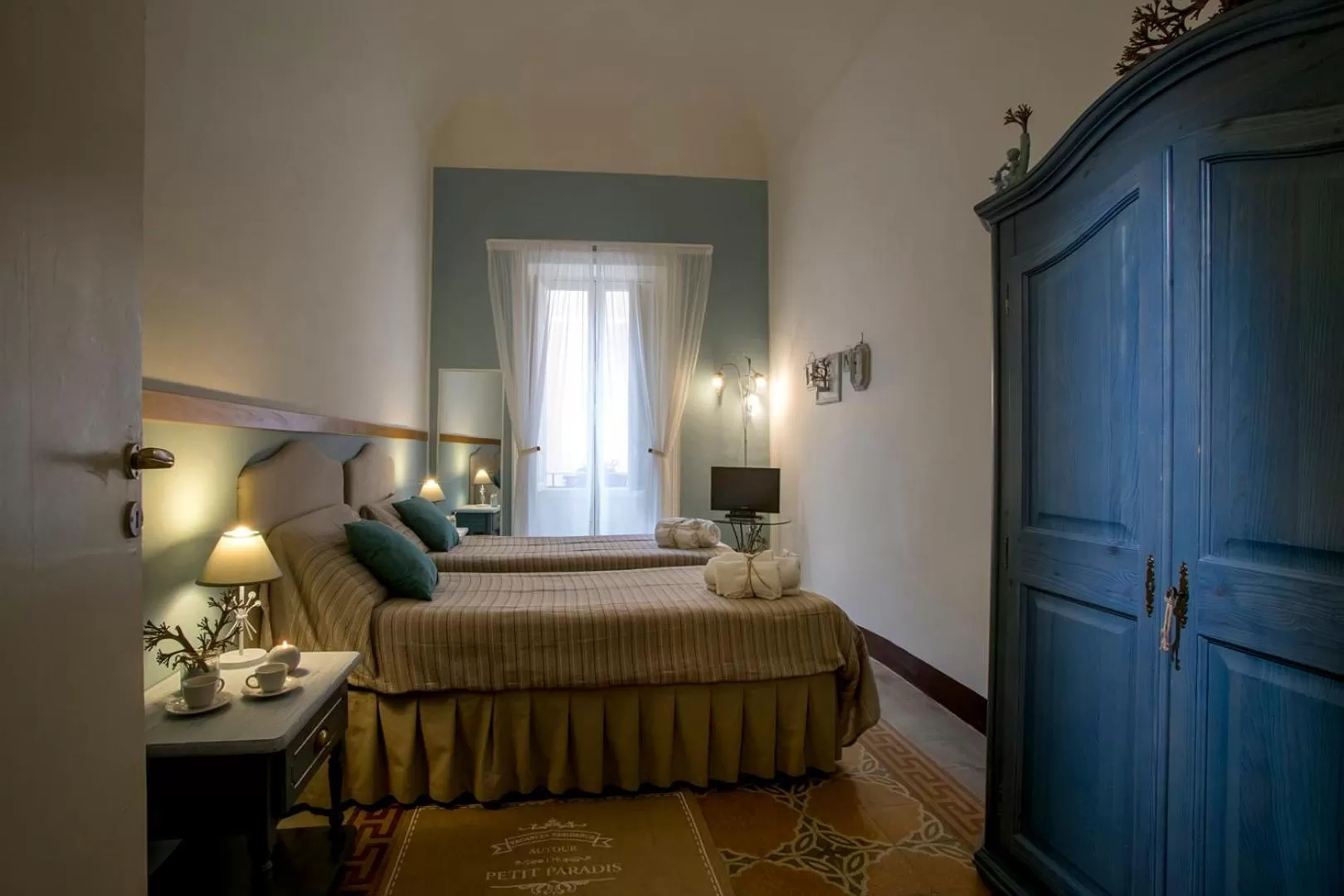 Photo of the whole room, Bed in Ai Lumi