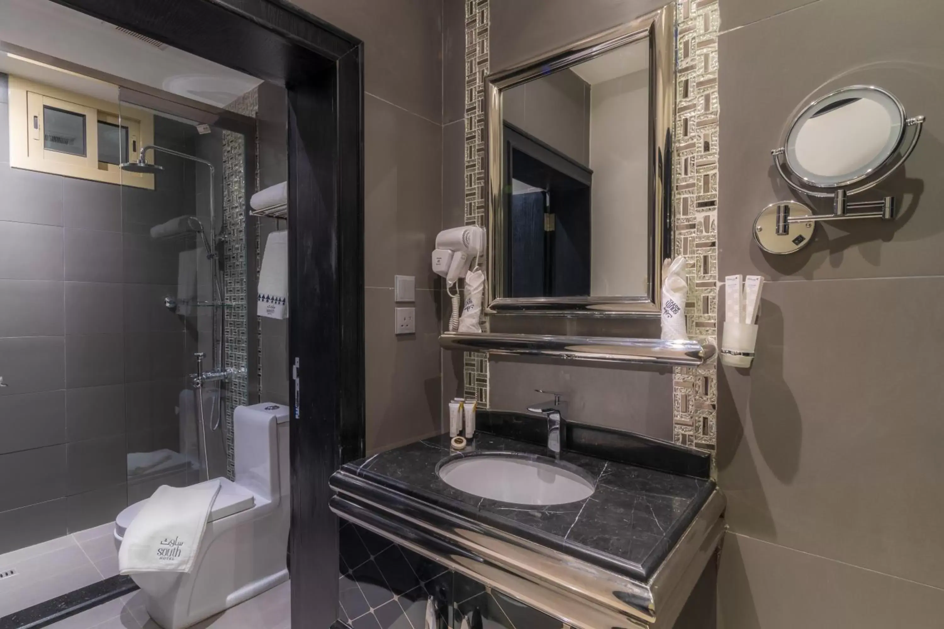 Deluxe Suite in South Hotel Suites Deluxe Suite in South Hotel Suites