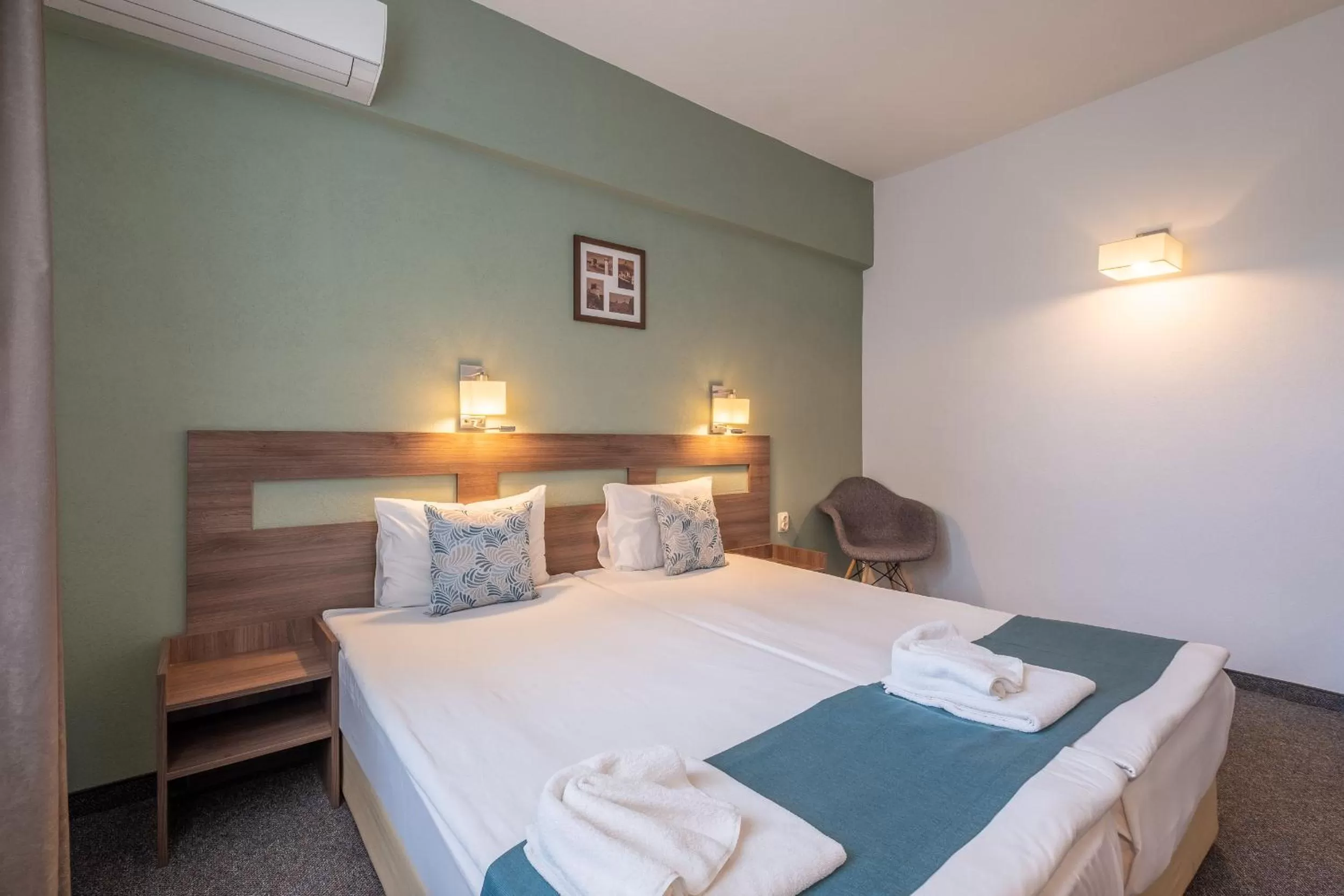 Photo of the whole room, Bed in Park Hotel Asenevtsi