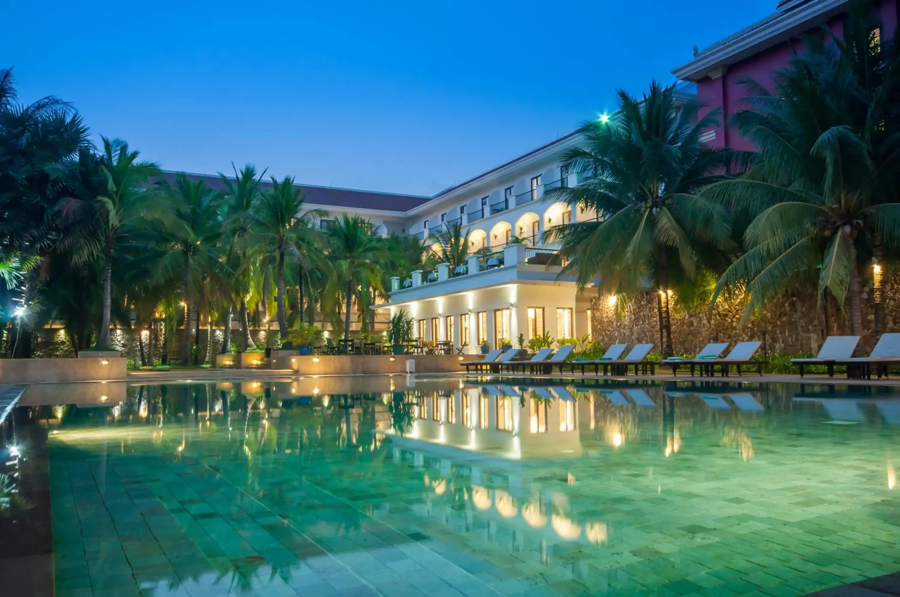 Swimming pool in Lotus Blanc Resort Swimming pool in Lotus Blanc Resort