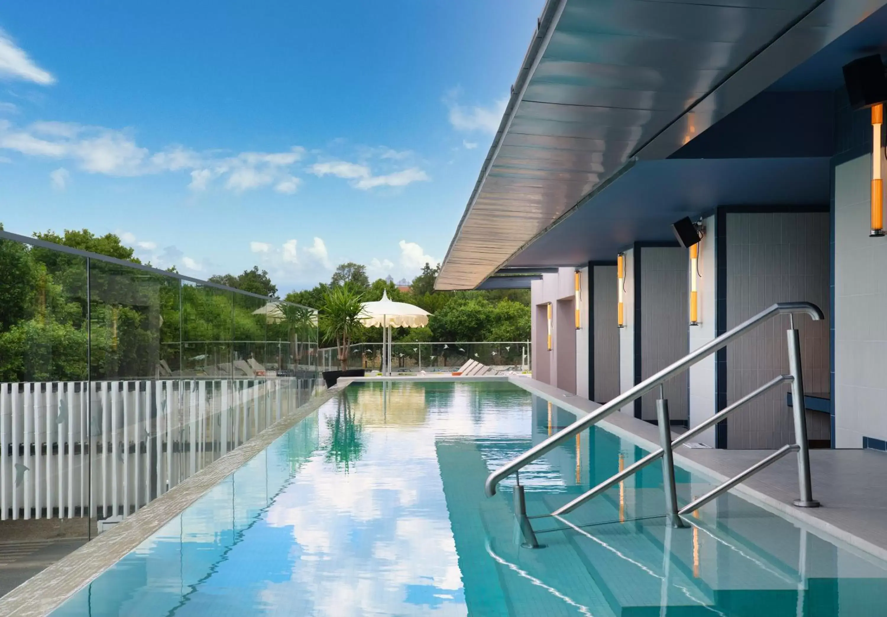 Swimming Pool in Hilton Garden Inn Evora