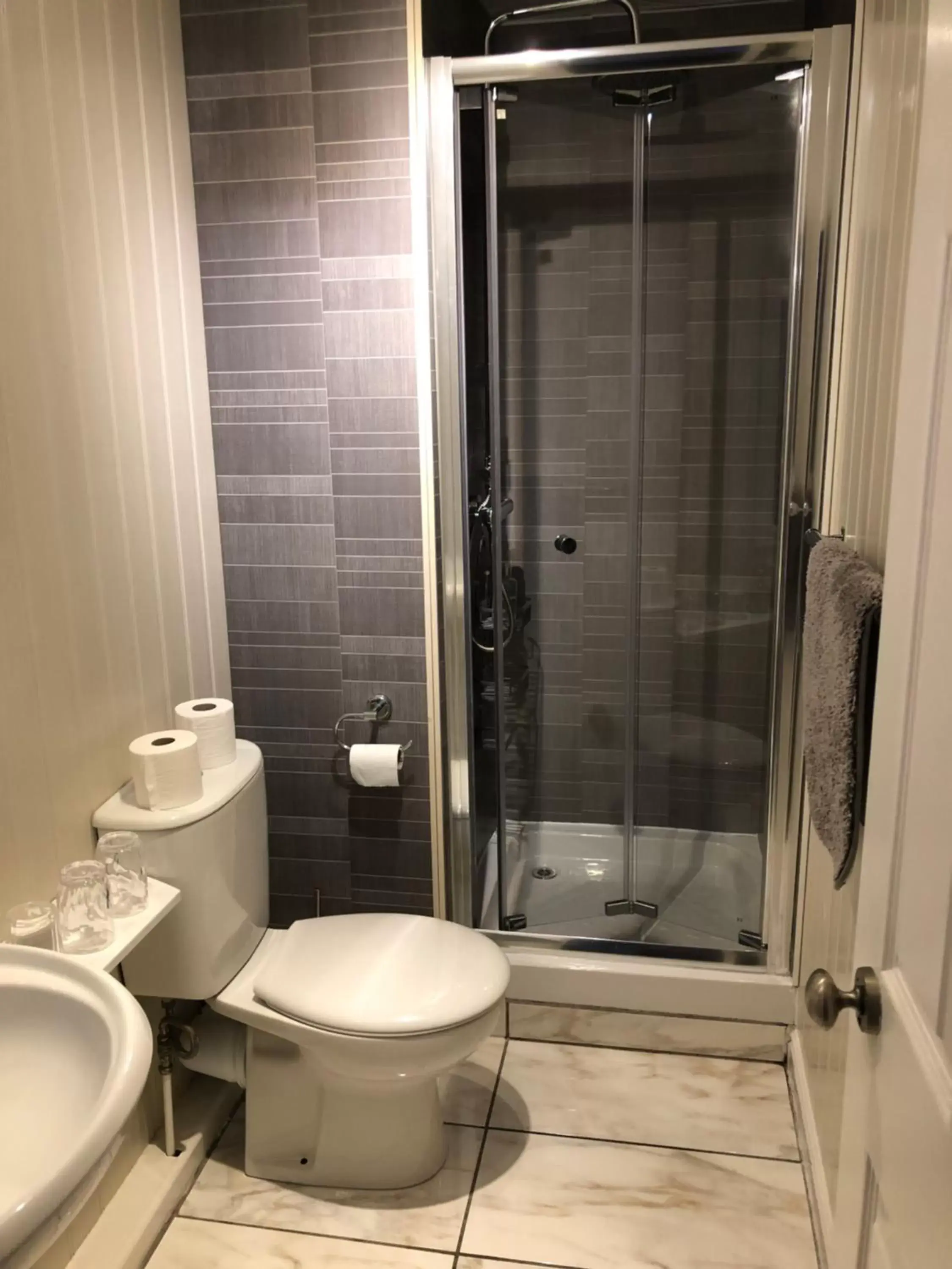 Shower, Bathroom in Torwood House