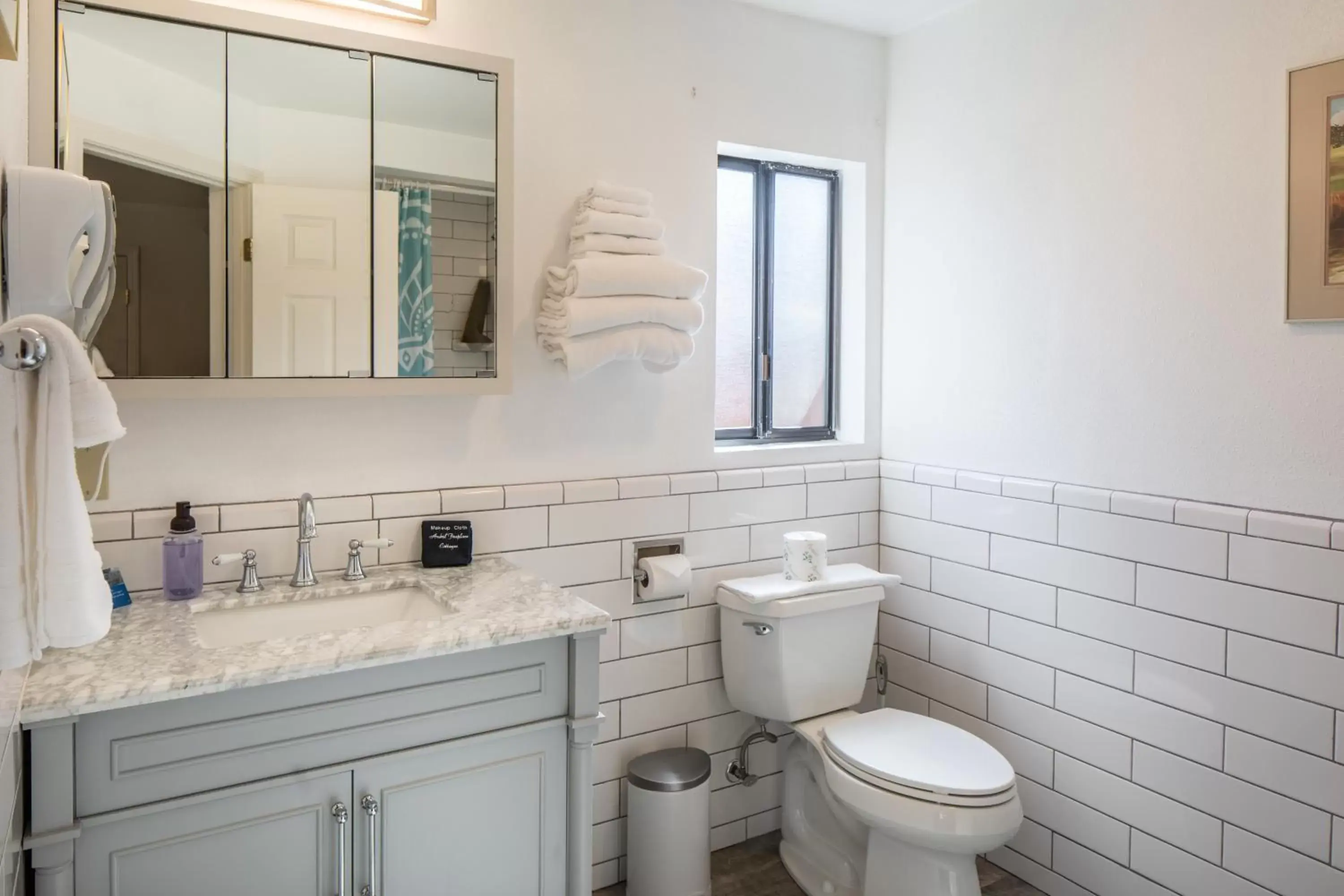 Bathroom in Andril Fireplace Cottages