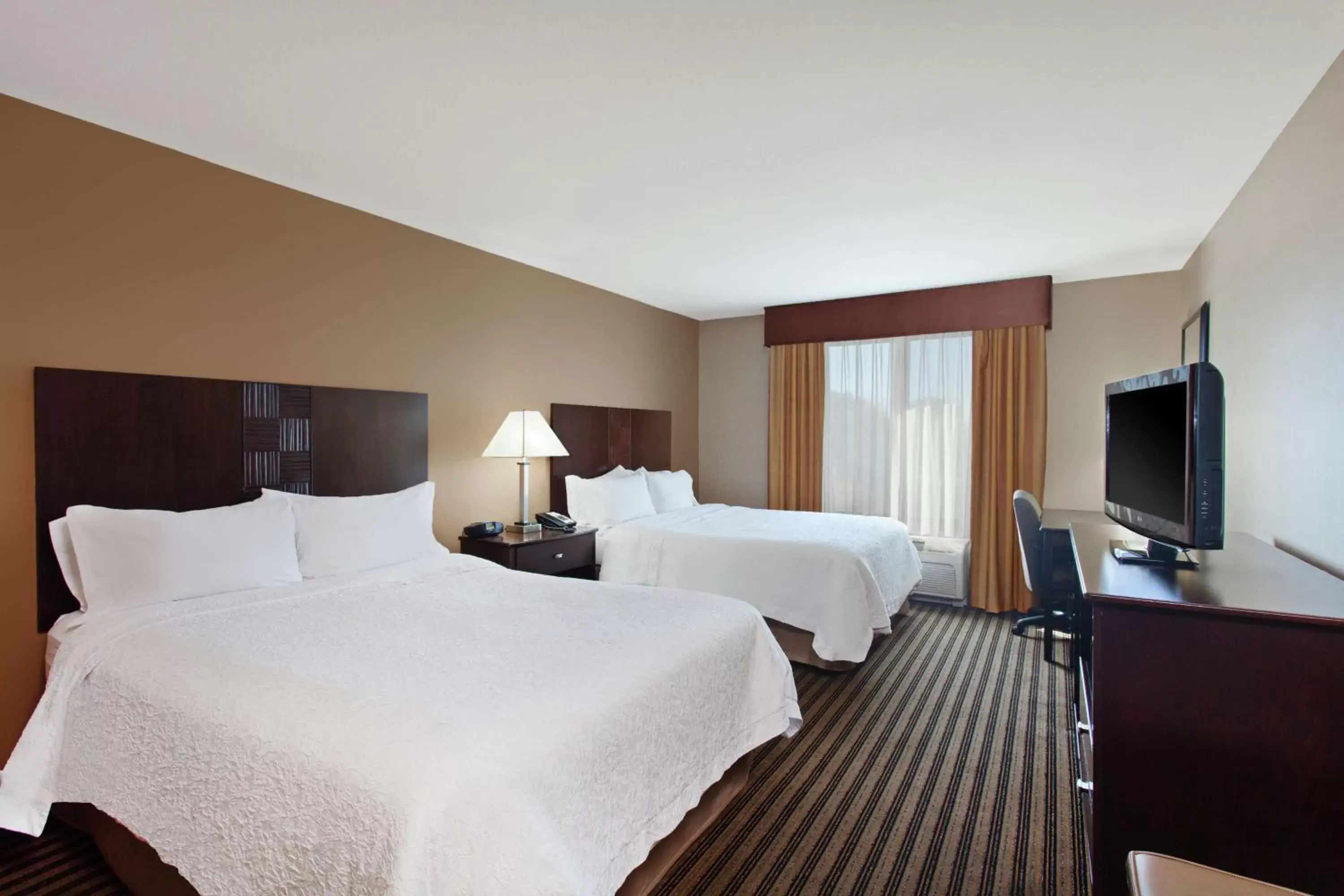 Bedroom, Bed in Hampton Inn & Suites Fresno - Northwest