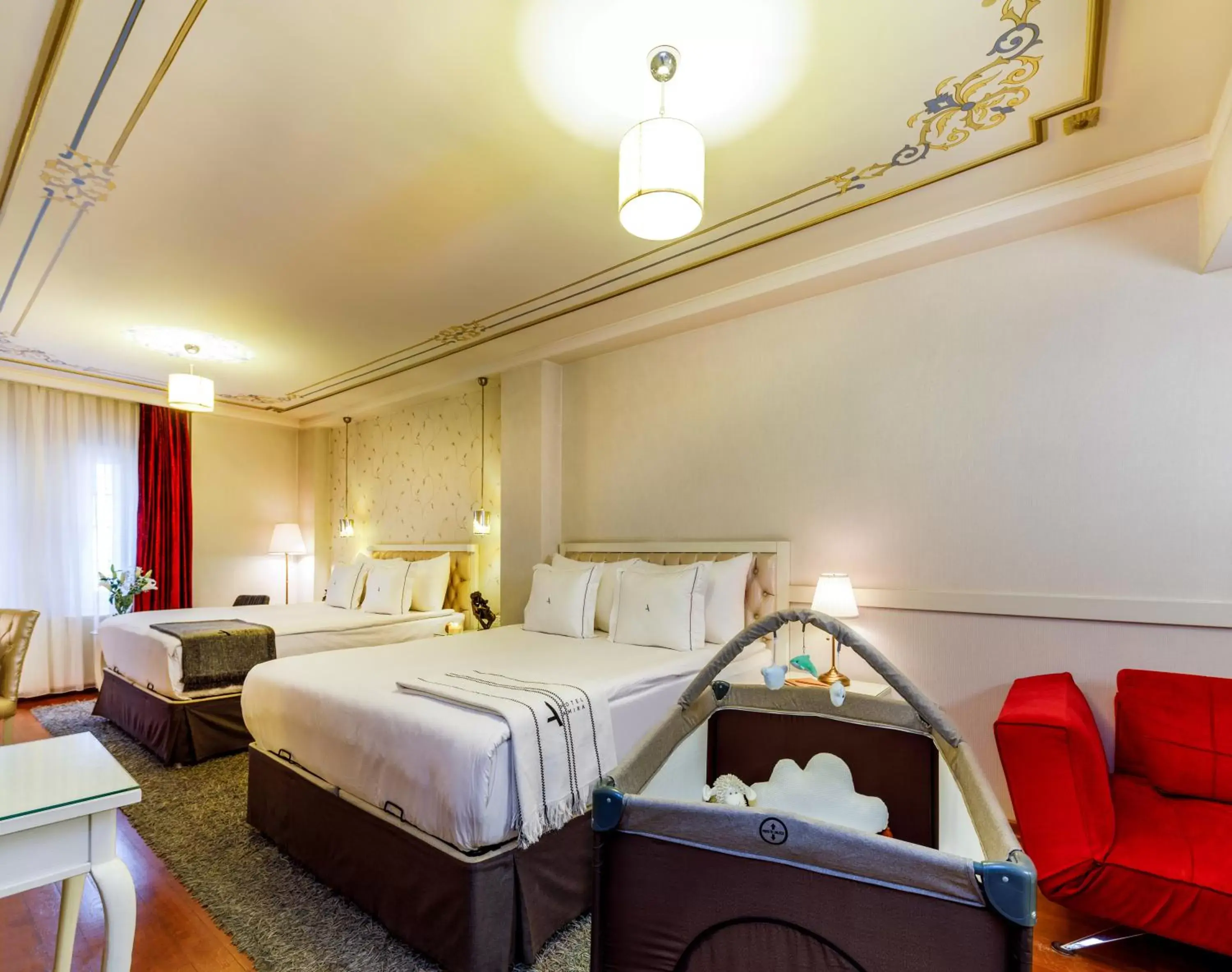 Bedroom, Bed in Hotel Amira Istanbul