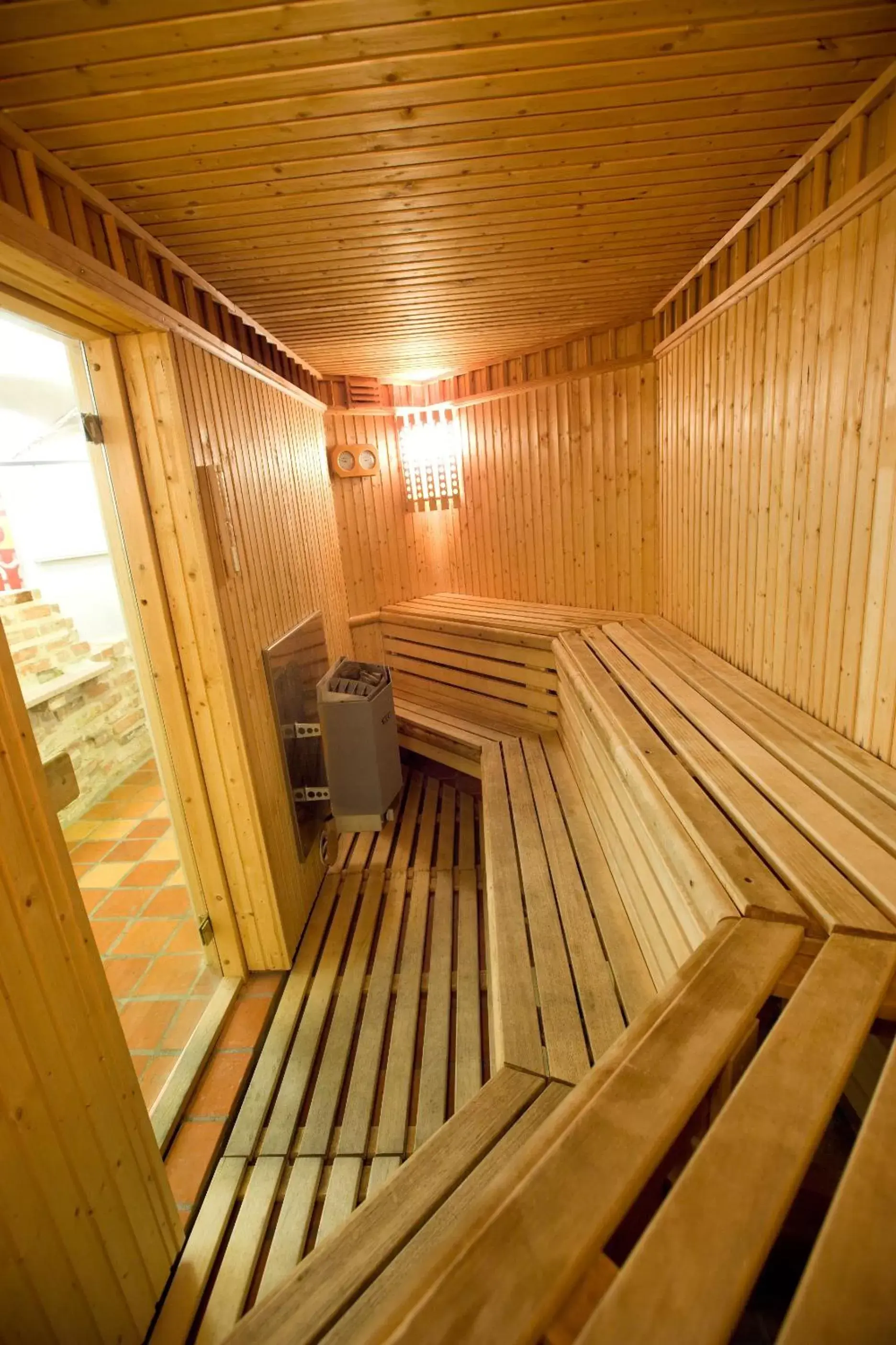 Sauna in MJ's