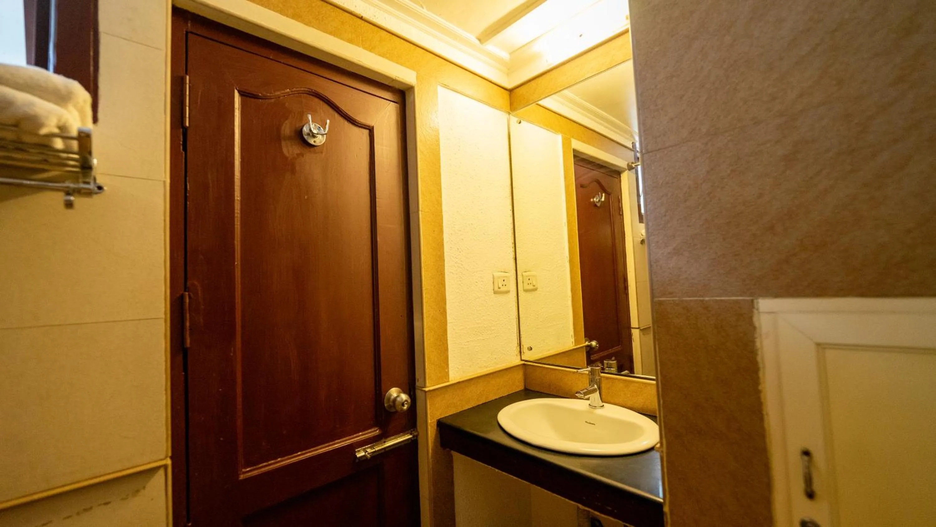 Bathroom in Westwood Riverside