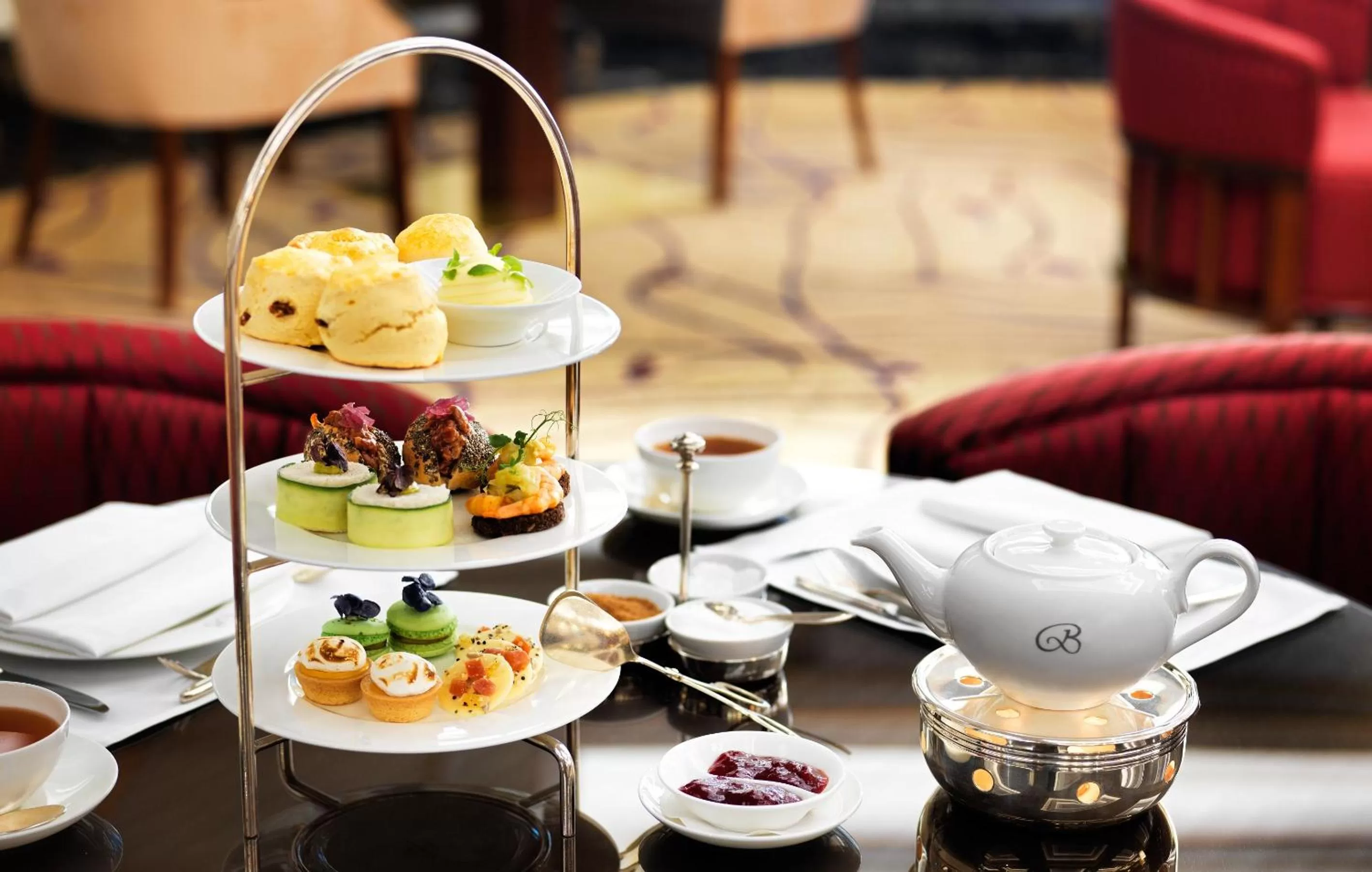 Lounge or bar in Breidenbacher Hof, Best Hotel of the Year 2026 - Die 101 Besten