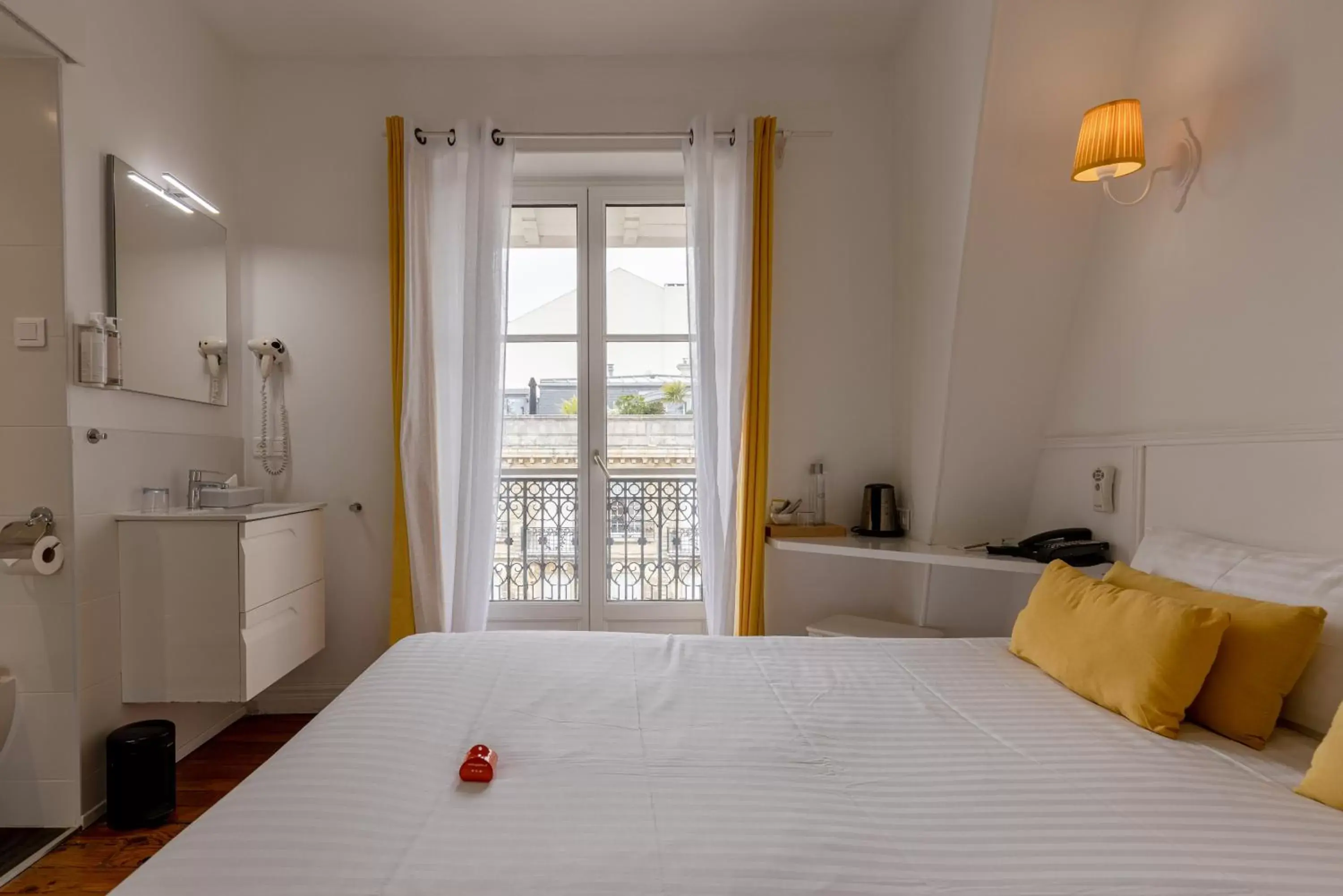 Bedroom, Bed in Hôtel & Espace Bien-être La Maison du Lierre