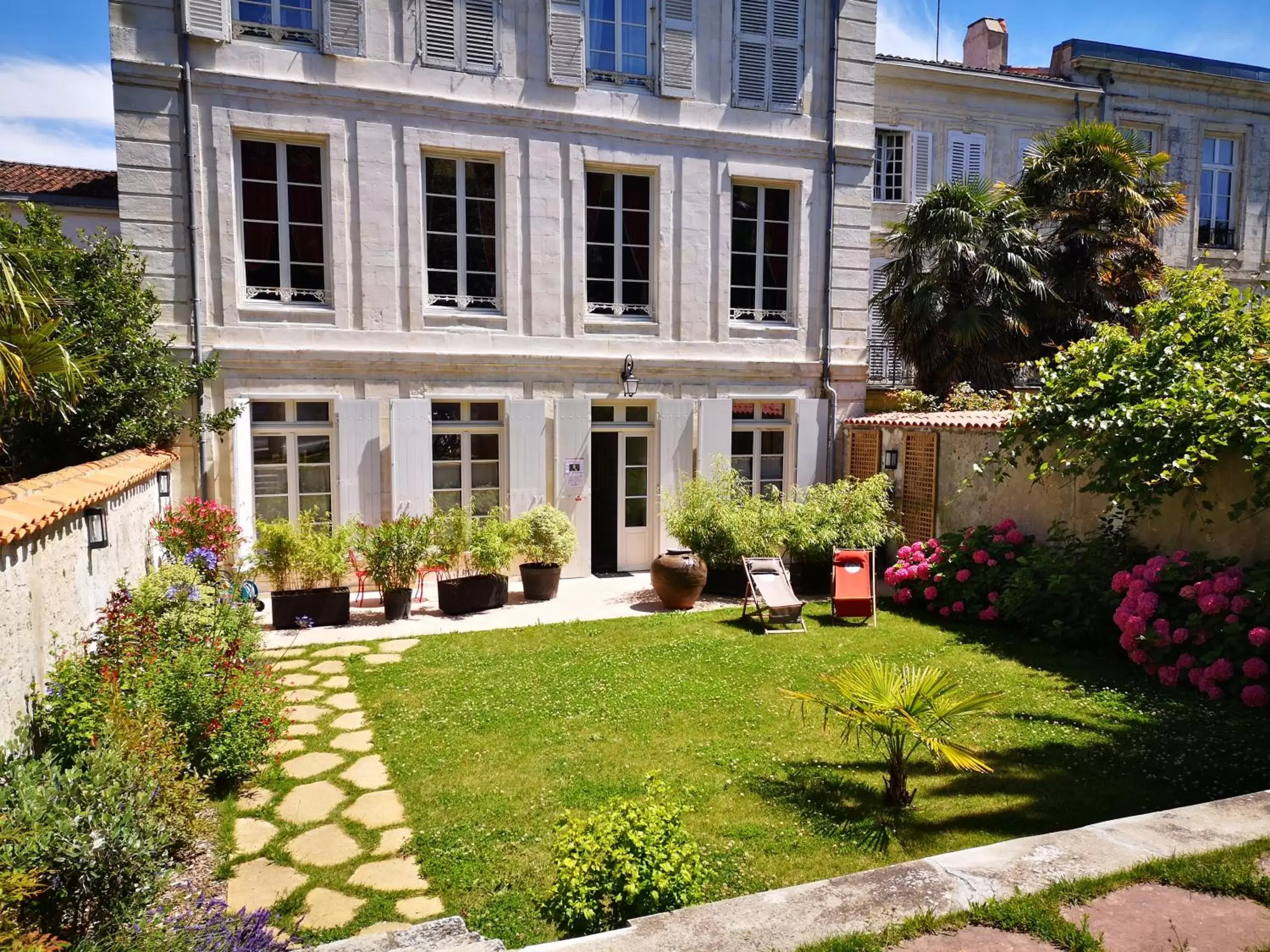 Garden, Property Building in La Résidence des Indes