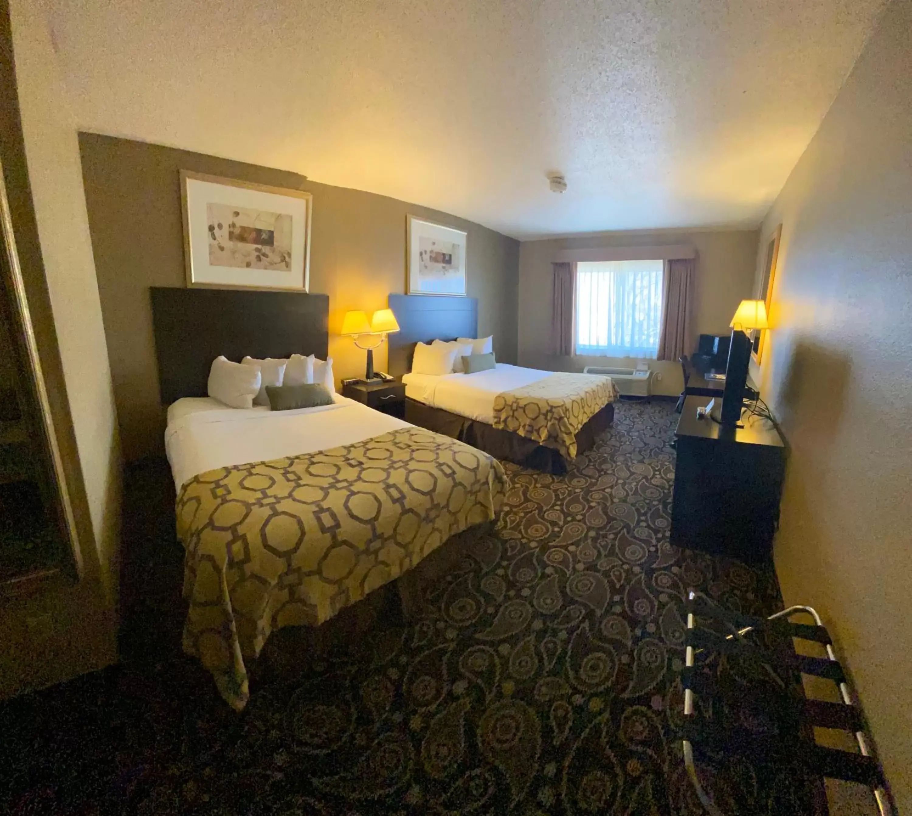 Photo of the whole room, Bed in Baymont by Wyndham Casper East