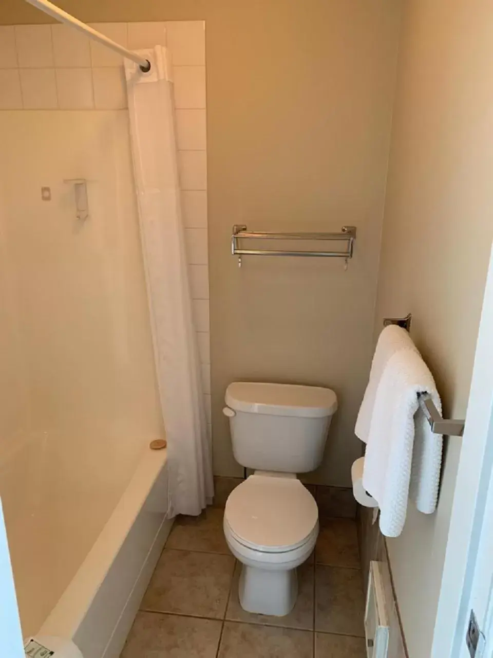 Bathroom in Red Deer Inn & Suites