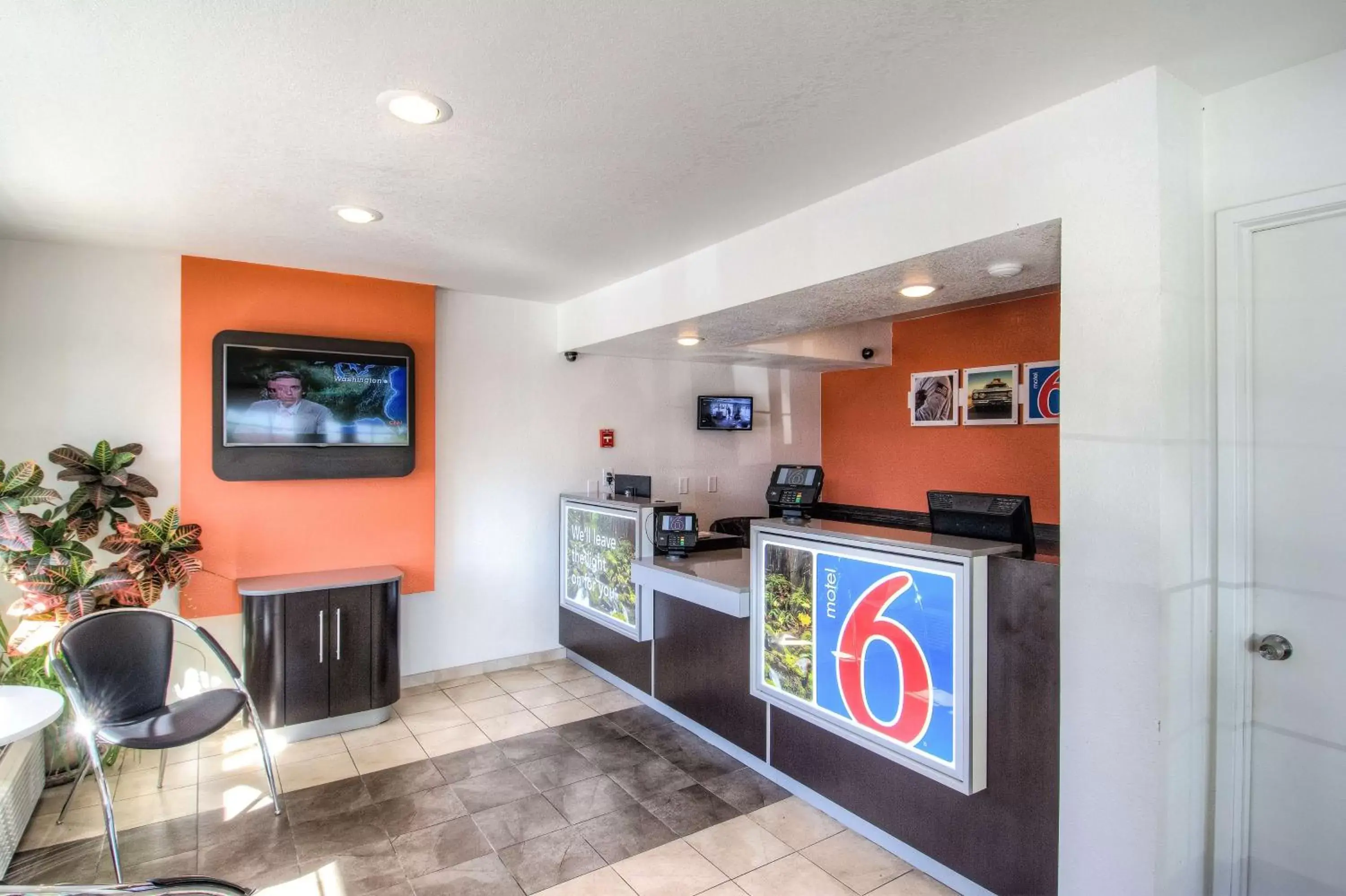TV and multimedia, Lobby/Reception in Motel 6-Redding, CA - South