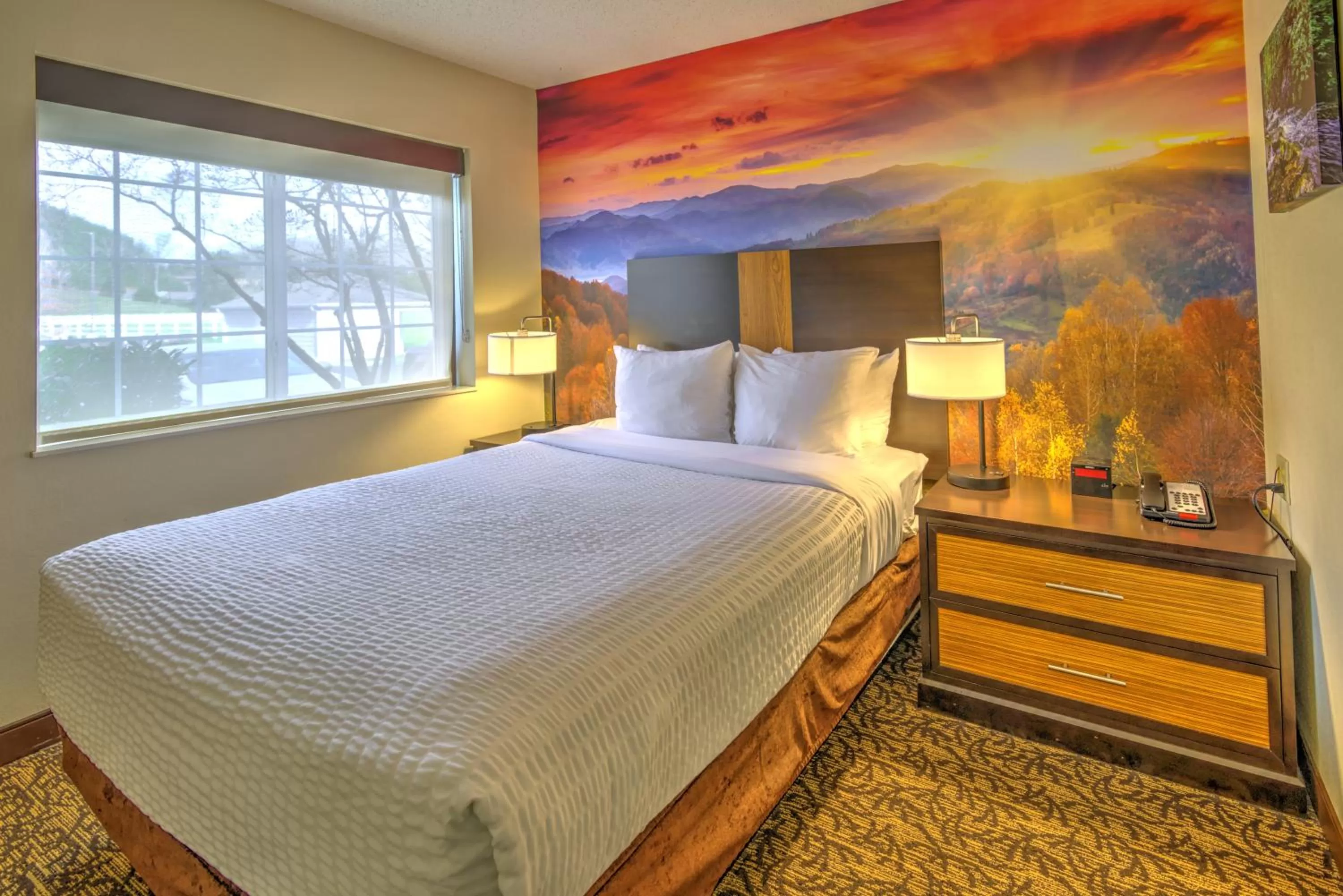 Bed in LeConte Hotel & Convention Center, an Ascend Collection Hotel