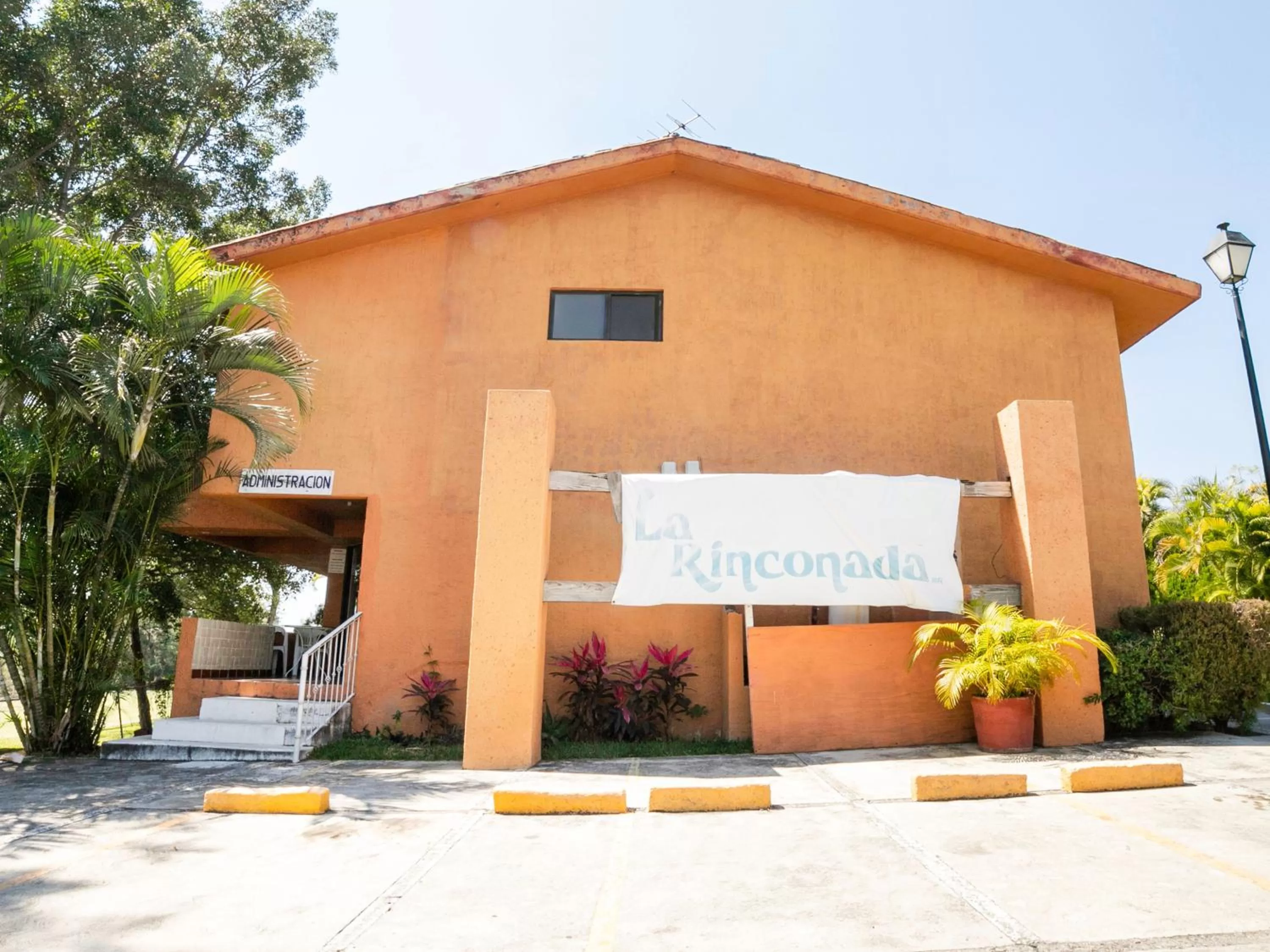 Property building in Hotel La Rinconada Santa Fe
