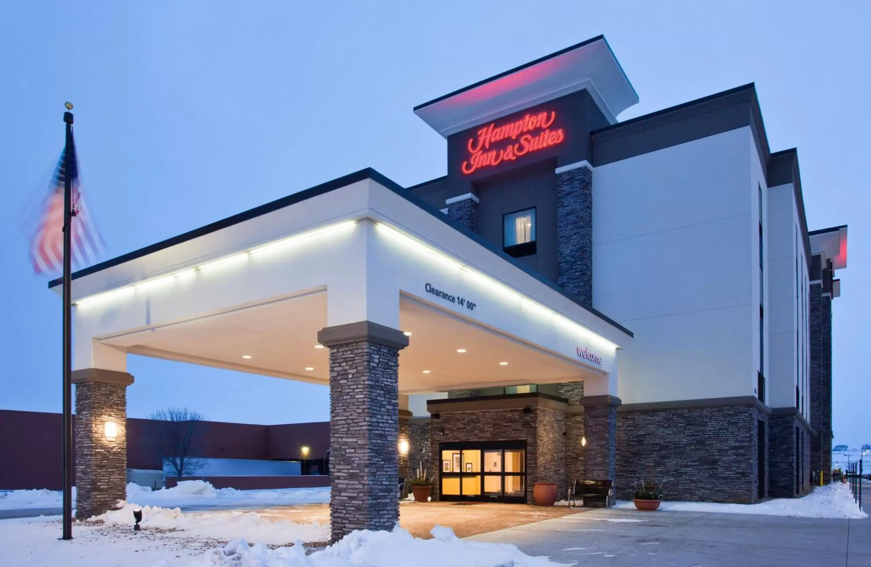 Property building, Winter in Hampton Inn & Suites Sioux City South, IA