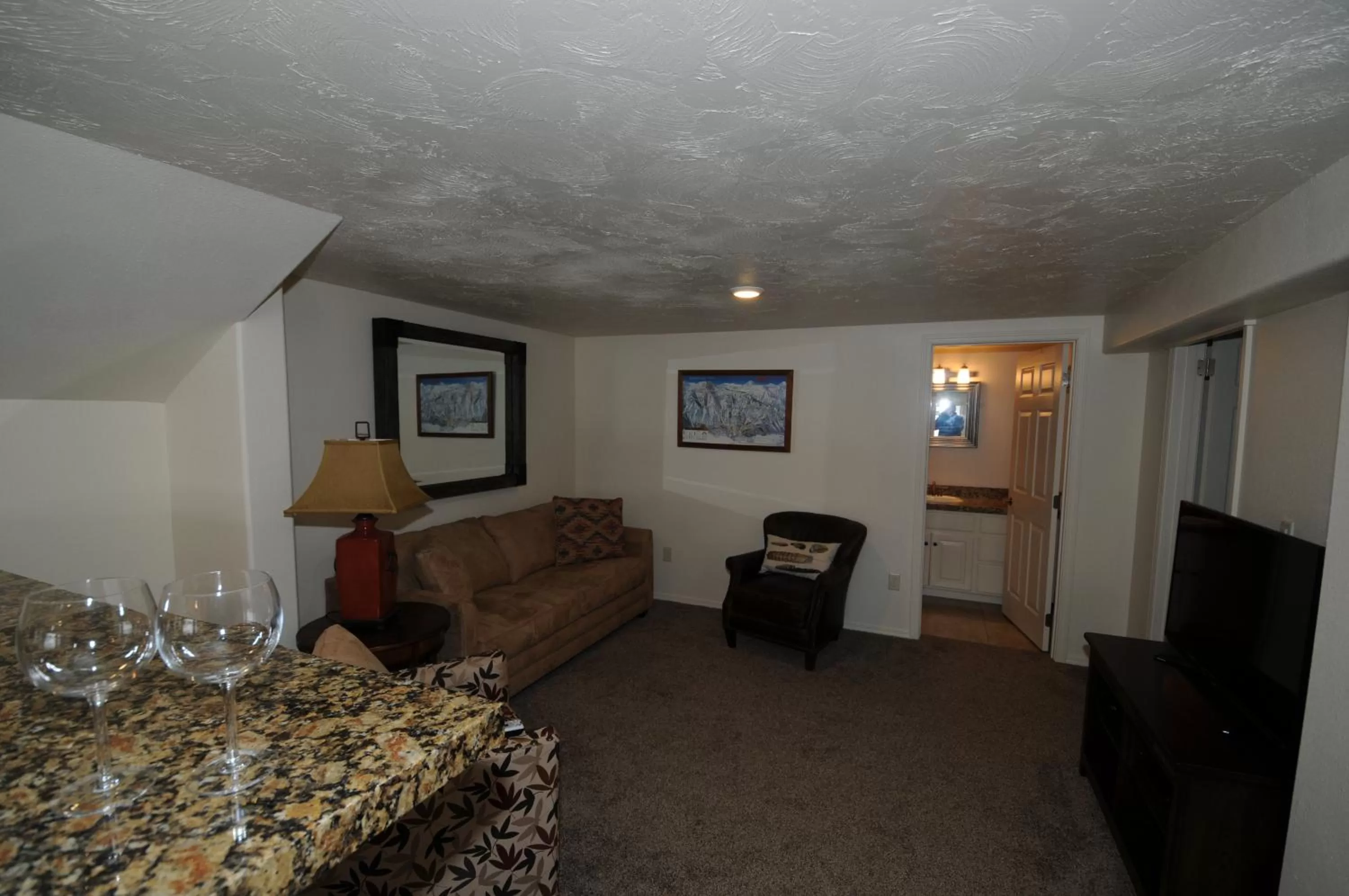 Living room in Fin and Feather Inn