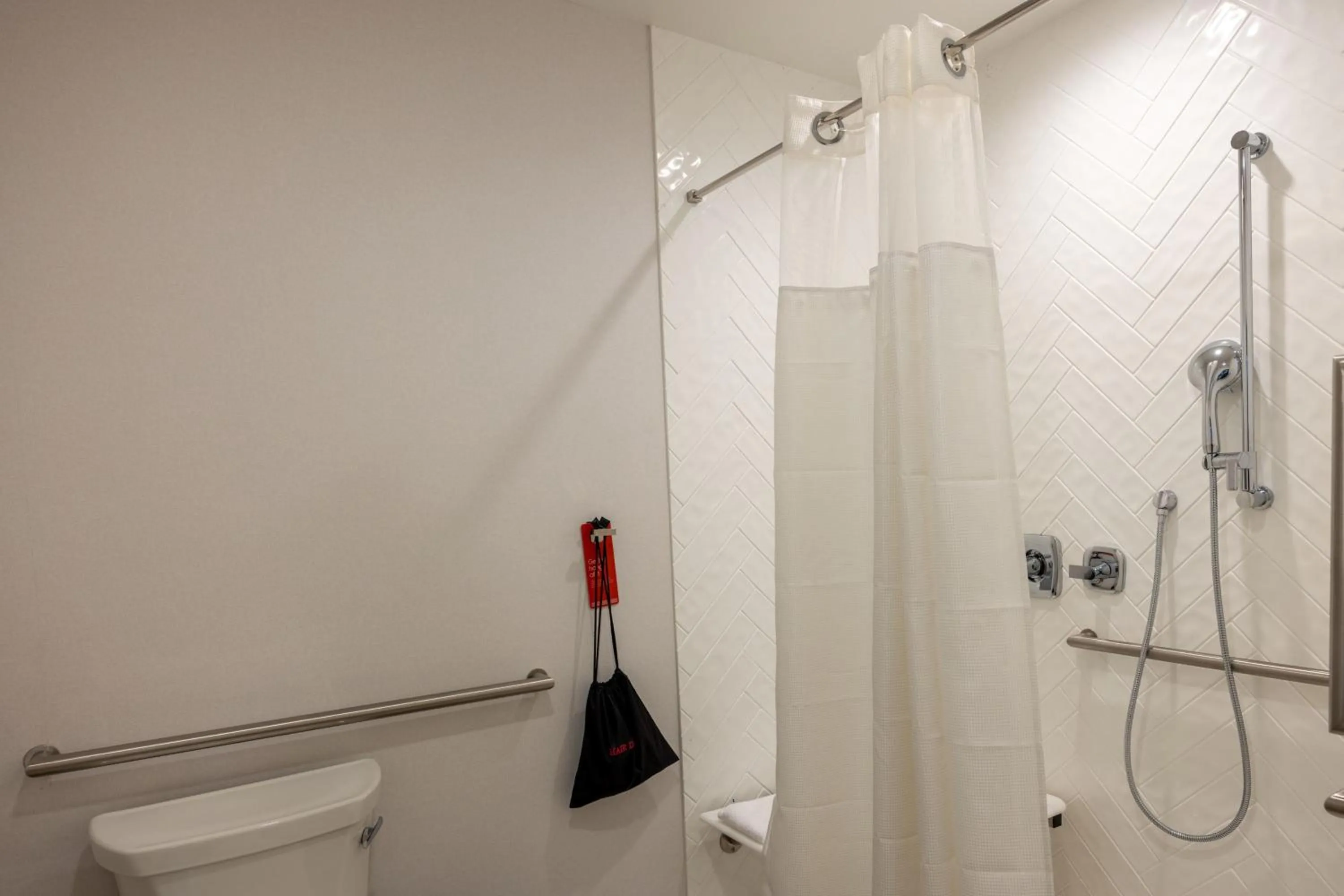 Bathroom in TownePlace Suites by Marriott Canton Riverstone Parkway