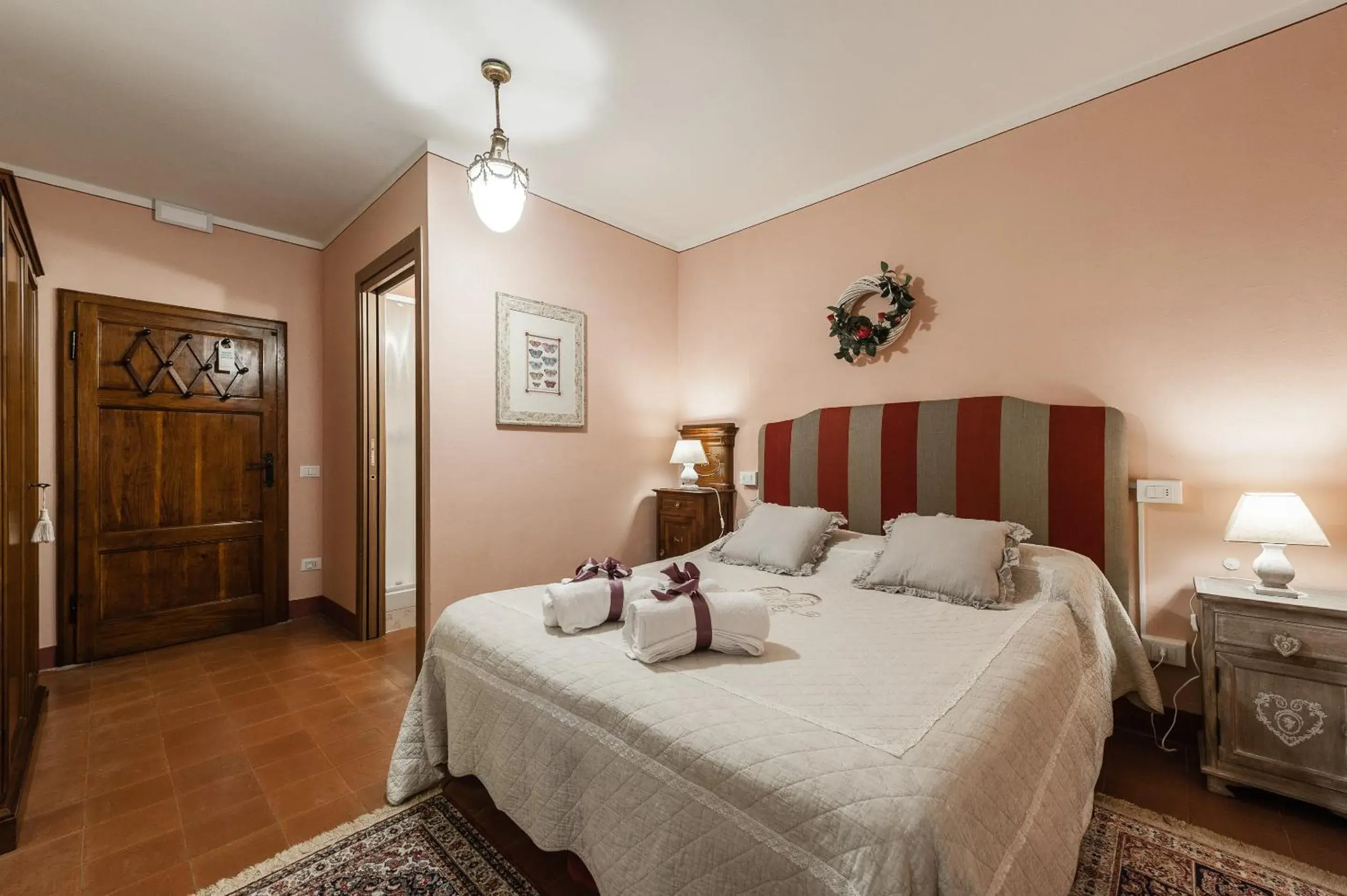 Bedroom, Bed in Giardino della Pieve Relais