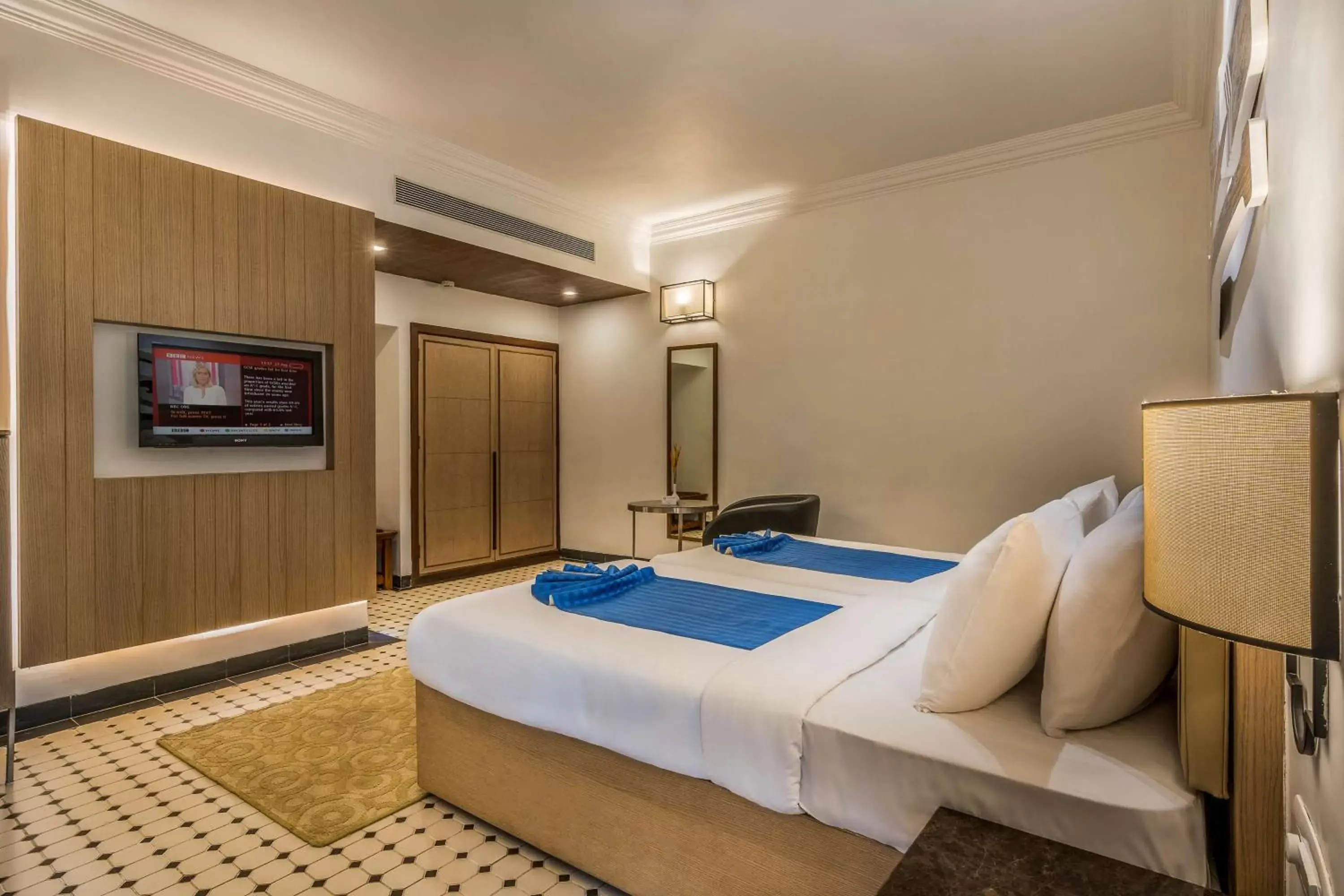 Photo of the whole room, Bed in Radisson Goa Candolim