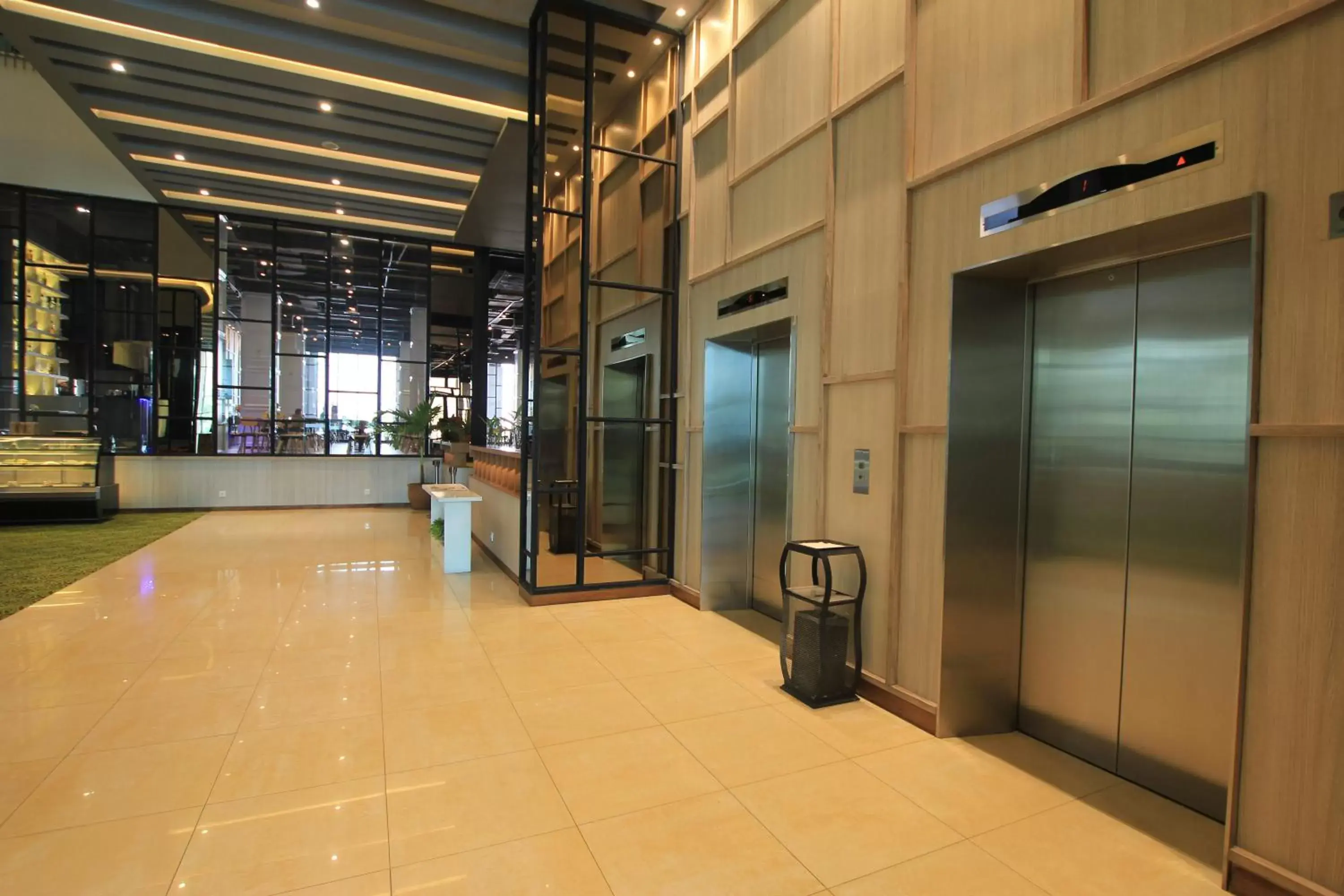 Lobby or reception in Sparks Life Jakarta, ARTOTEL Curated