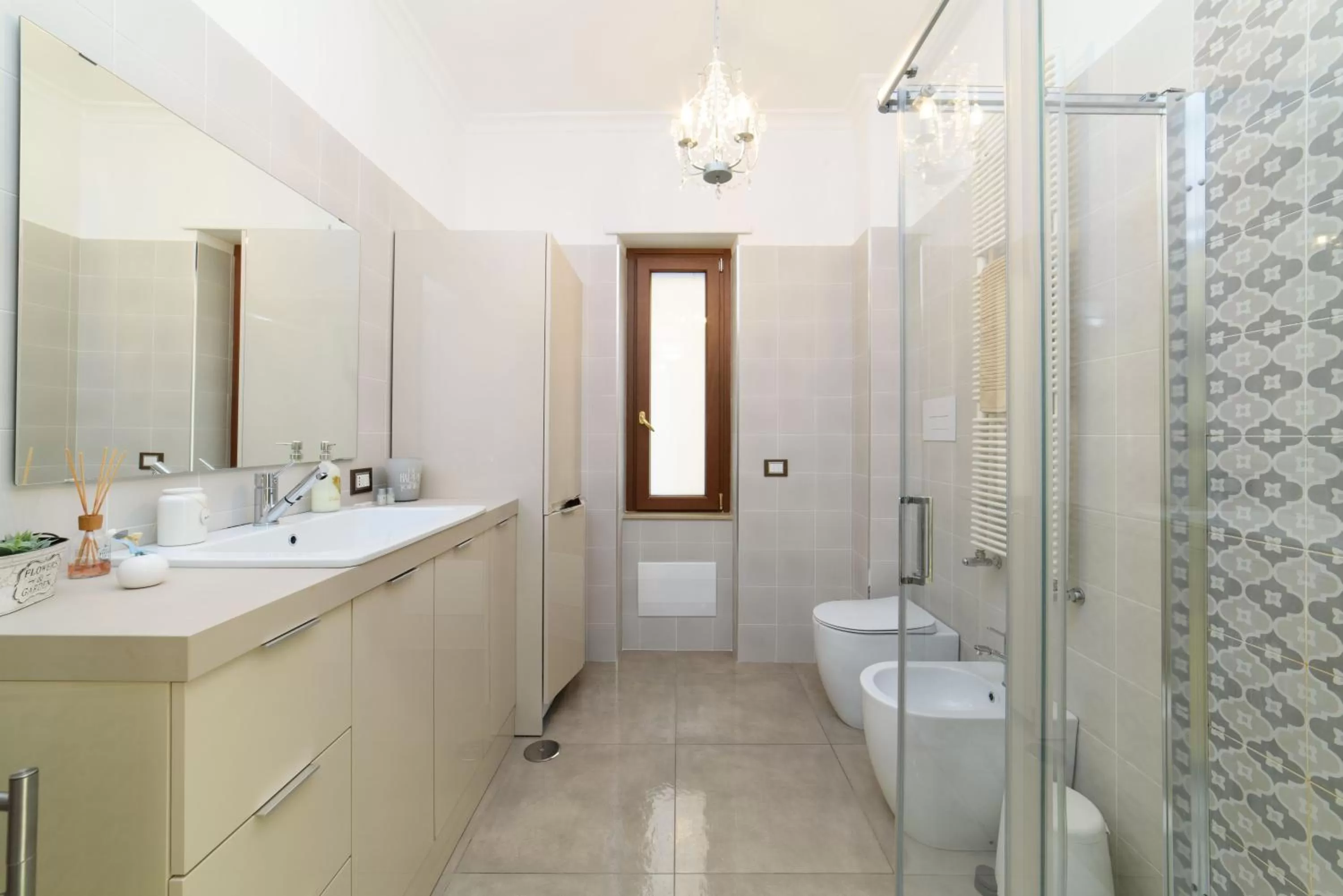 Shower in HomeAway Salerno