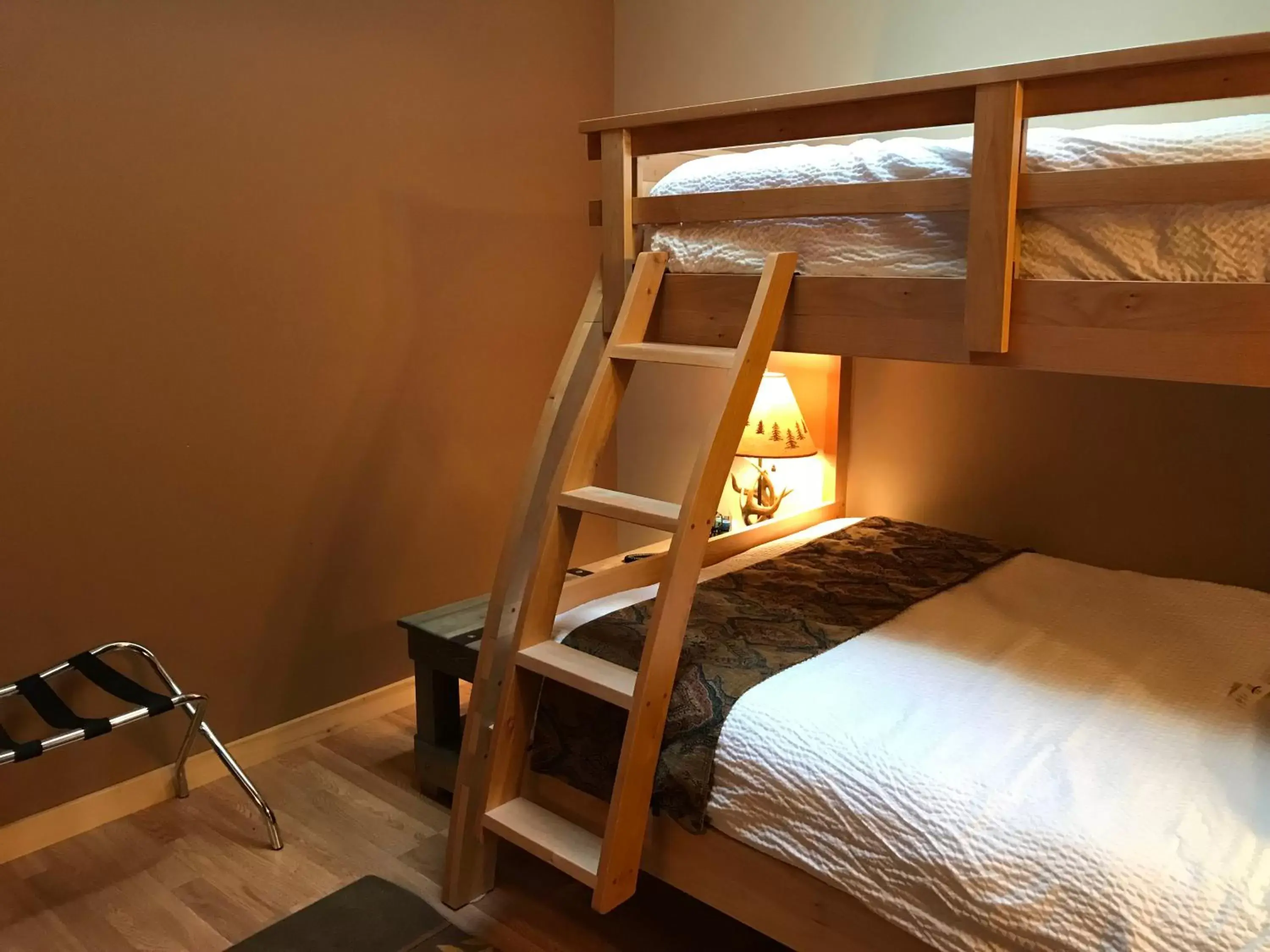 Bedroom, Bunk Bed in Twisp River Suites