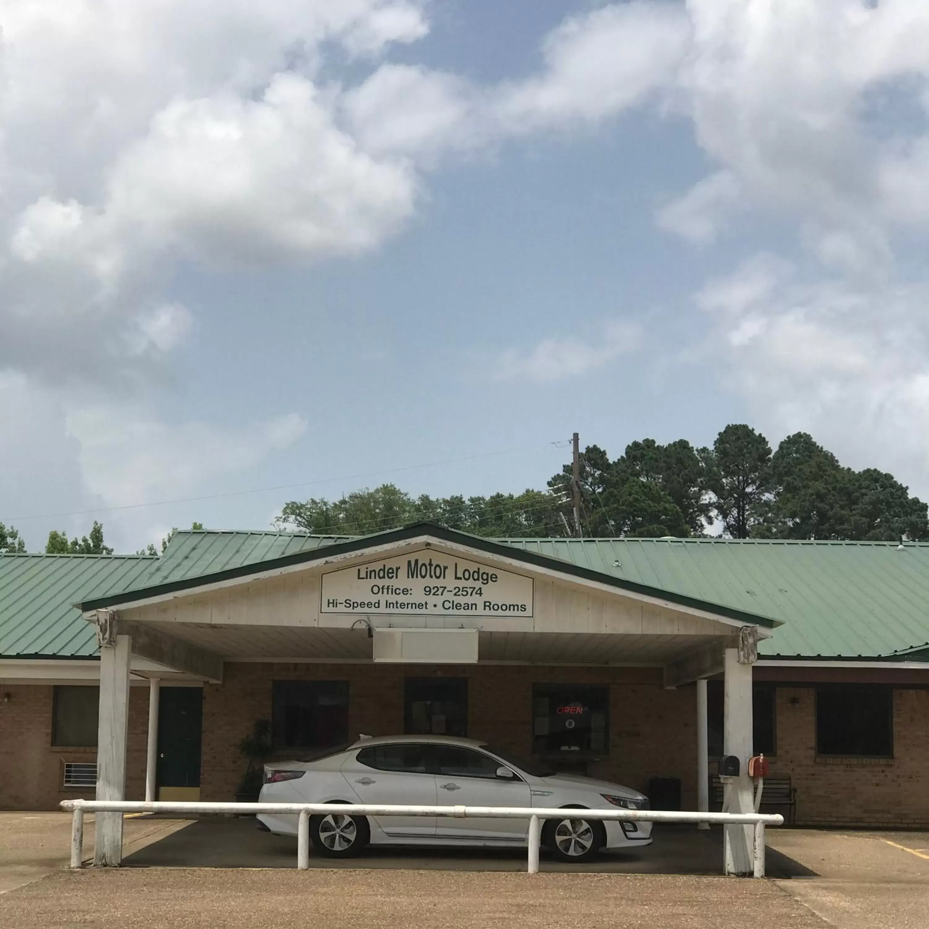 Facade/entrance, Property Building in Linder Motor Lodge