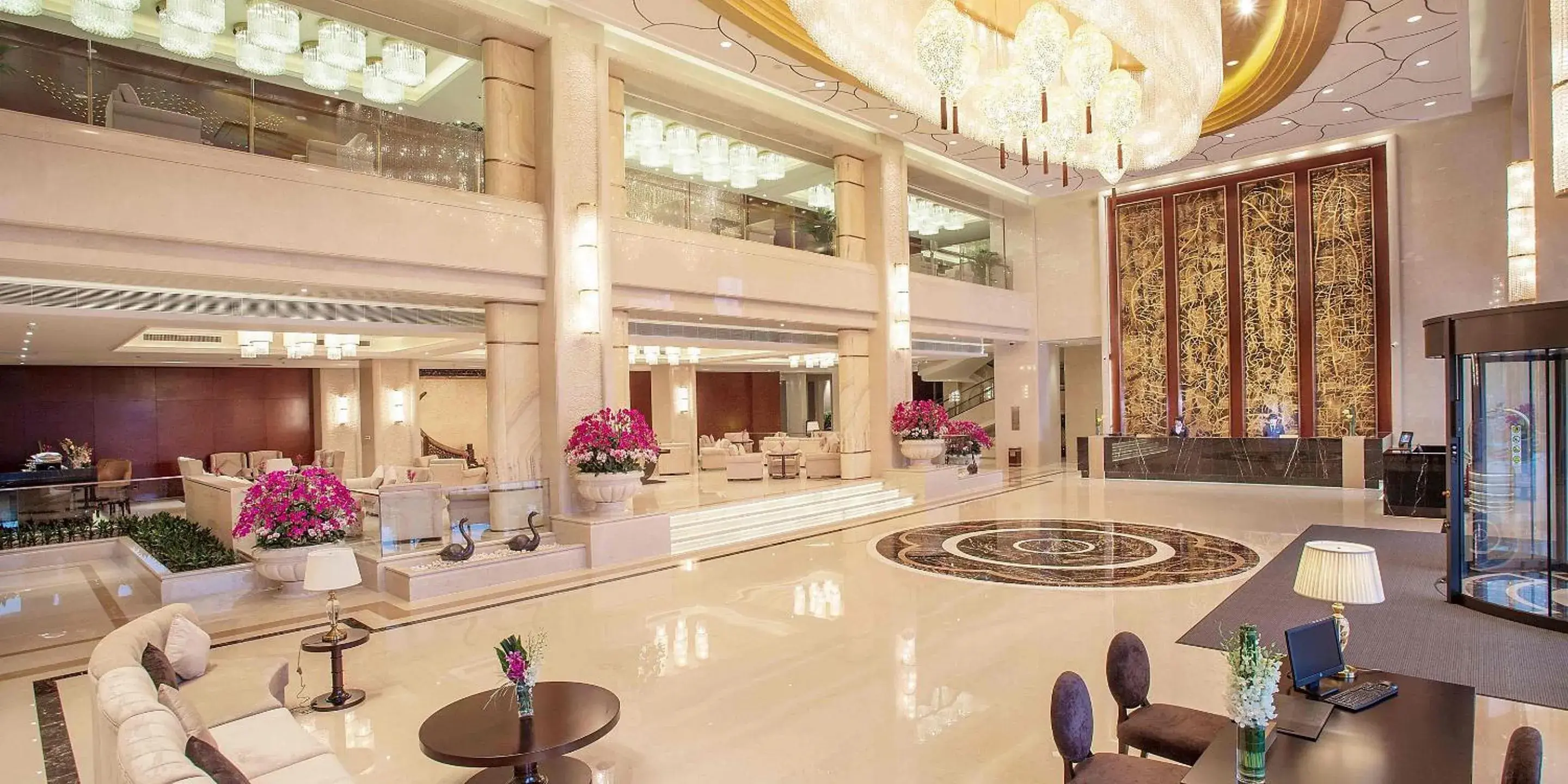 Lobby/Reception in Holiday Inn Foshan Nanhai Central, an IHG Hotel