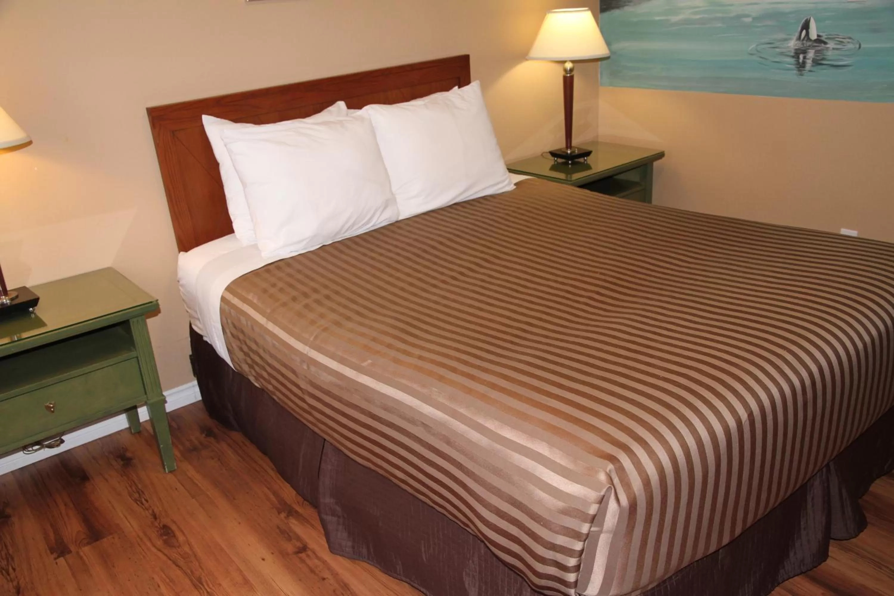 Bed in Hotel Squamish