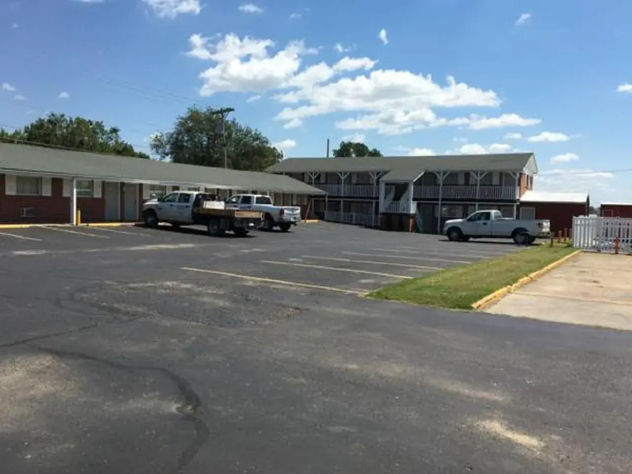 Property Building in Guest House Motel Chanute