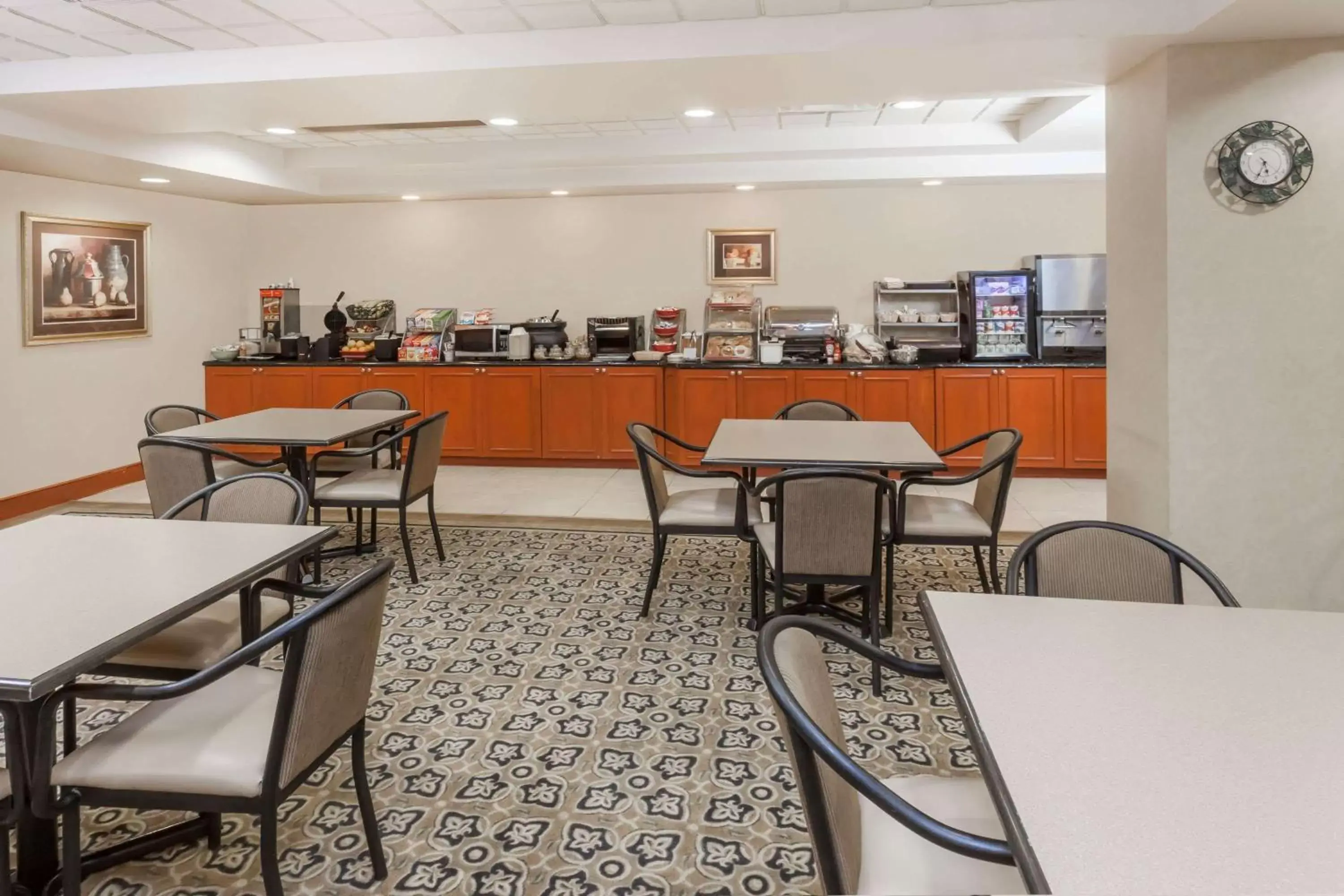 Restaurant/Places to Eat in Wingate by Wyndham