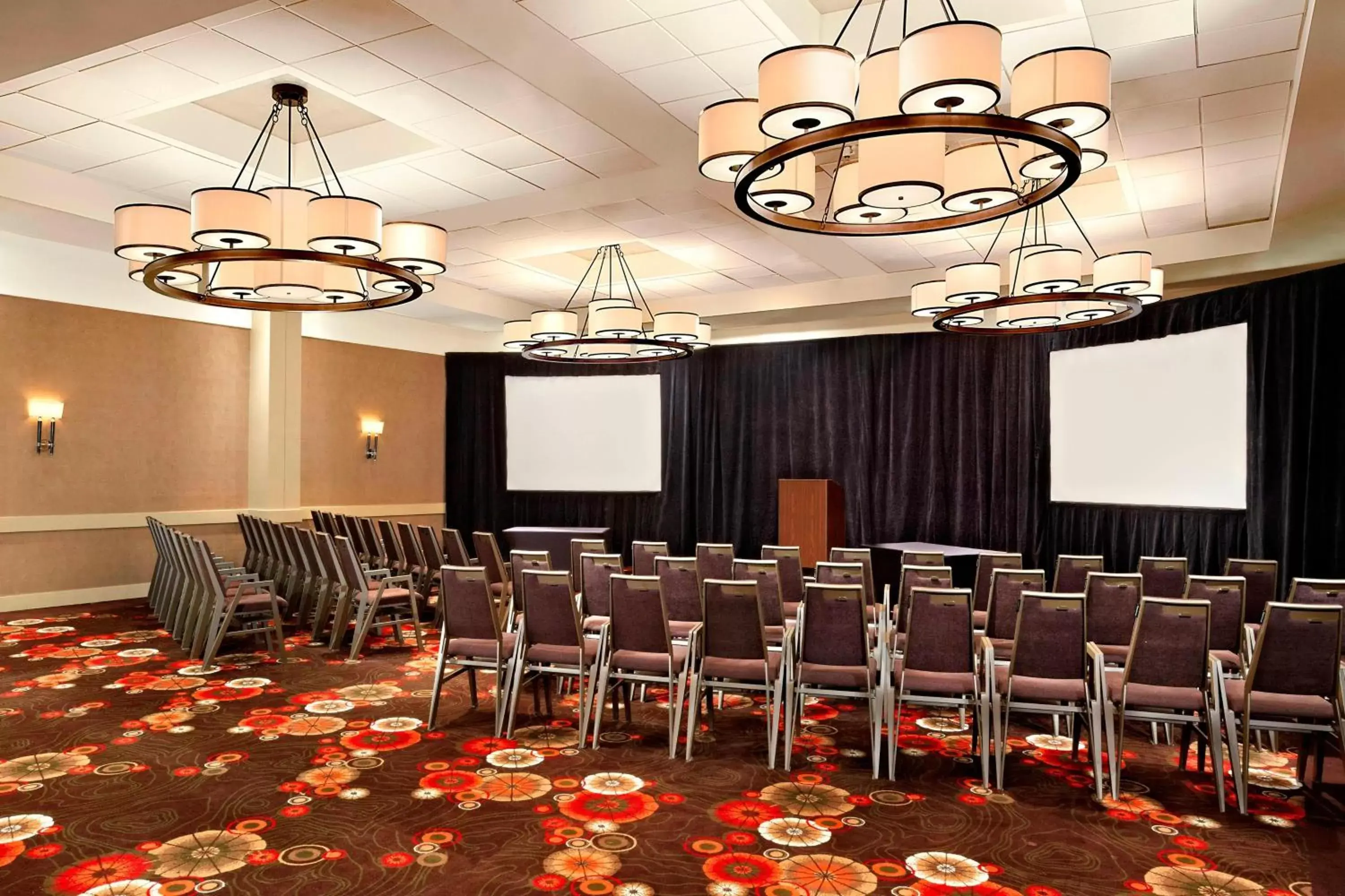 Meeting/conference room in Sheraton Cavalier Calgary Hotel