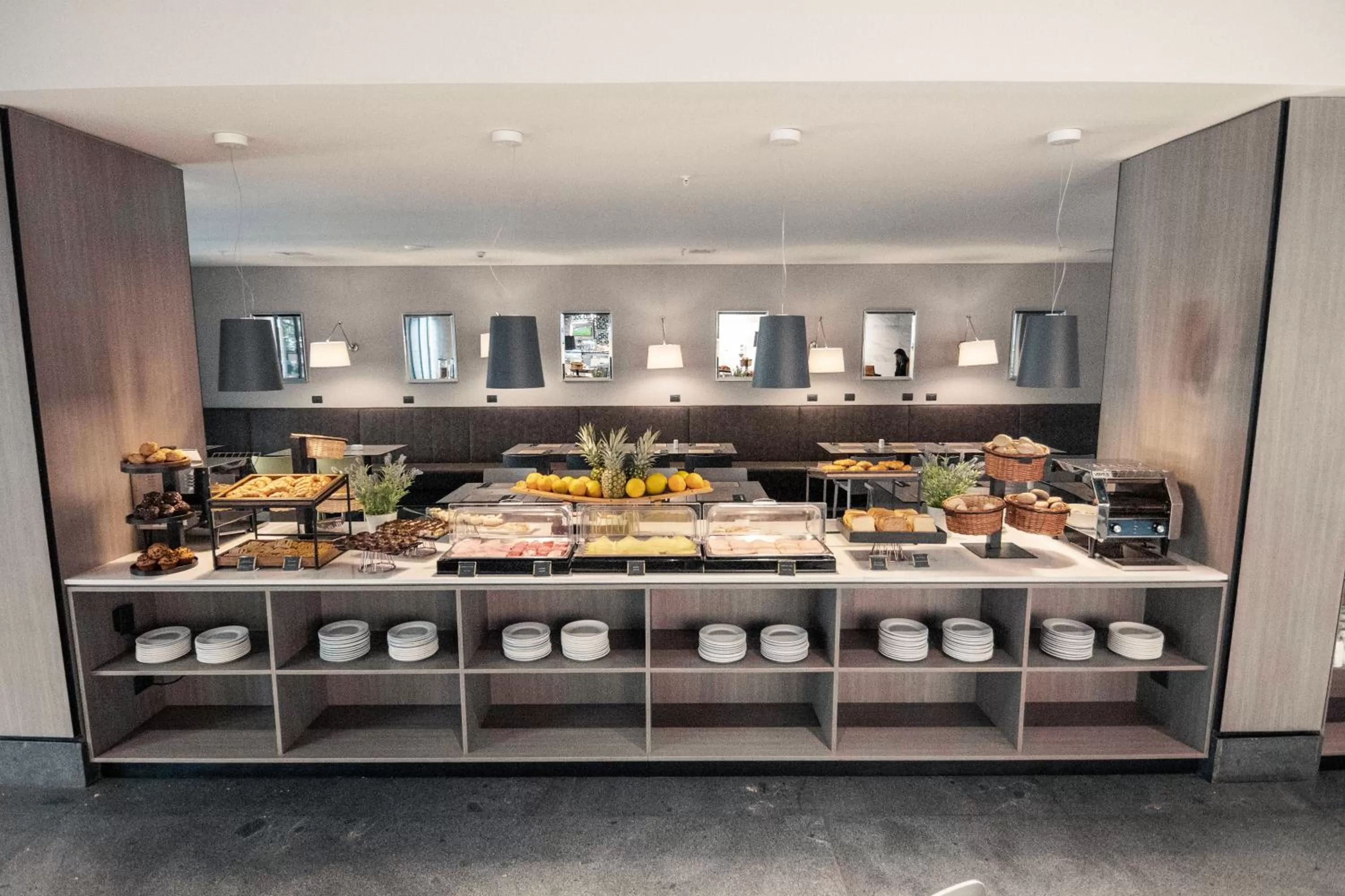 Breakfast in Ola Santiago Providencia, Tapestry Collection by Hilton