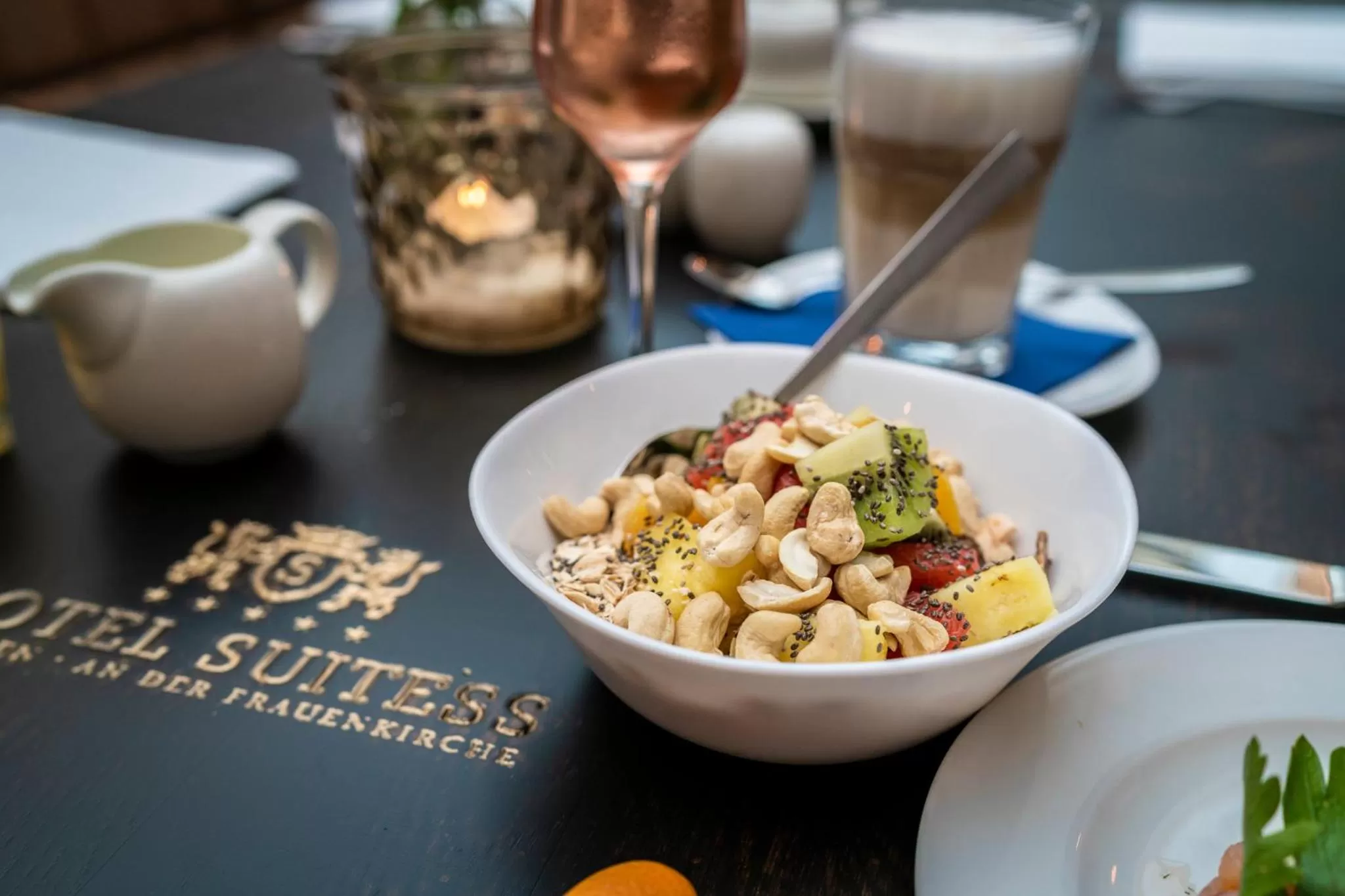 Breakfast in Hotel Suitess