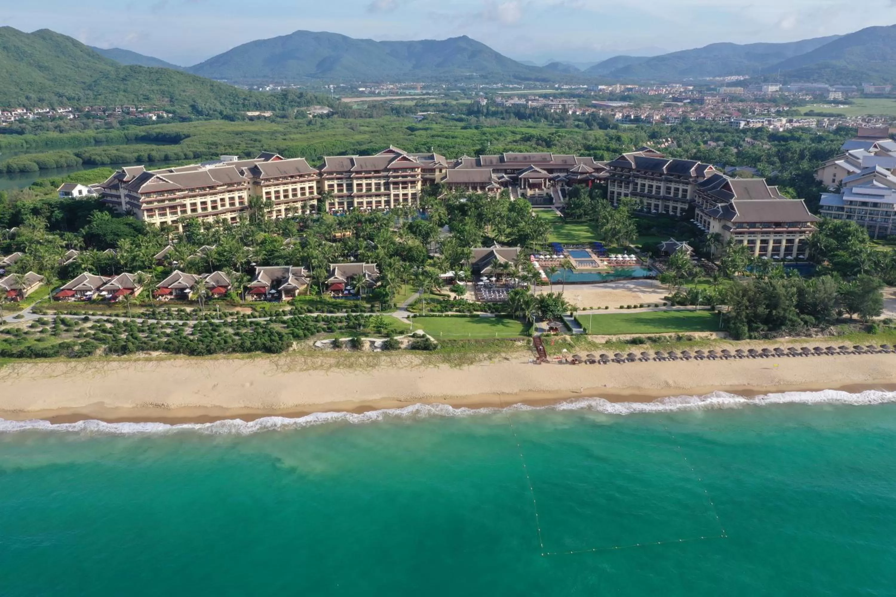 Property building in The Ritz-Carlton Sanya, Yalong Bay