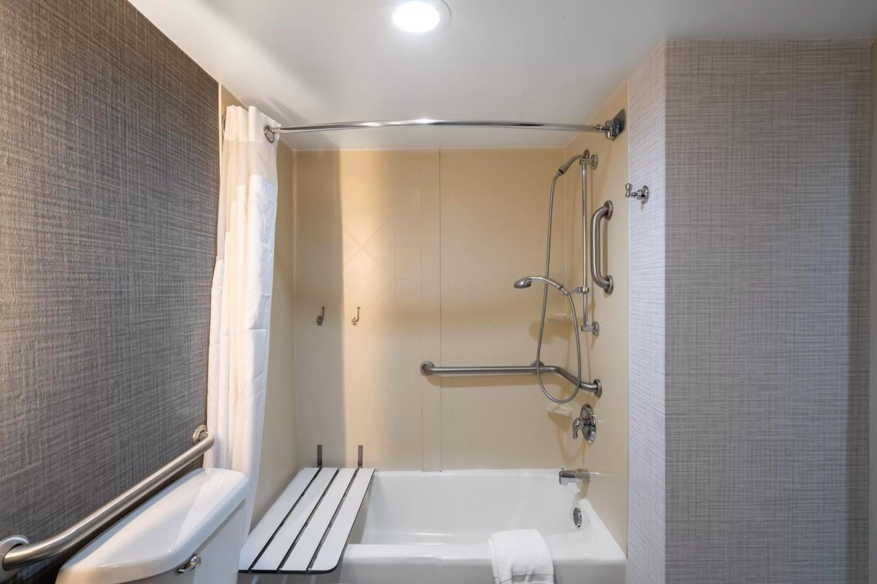 Photo of the whole room in Holiday Inn Huntsville - Research Park by IHG