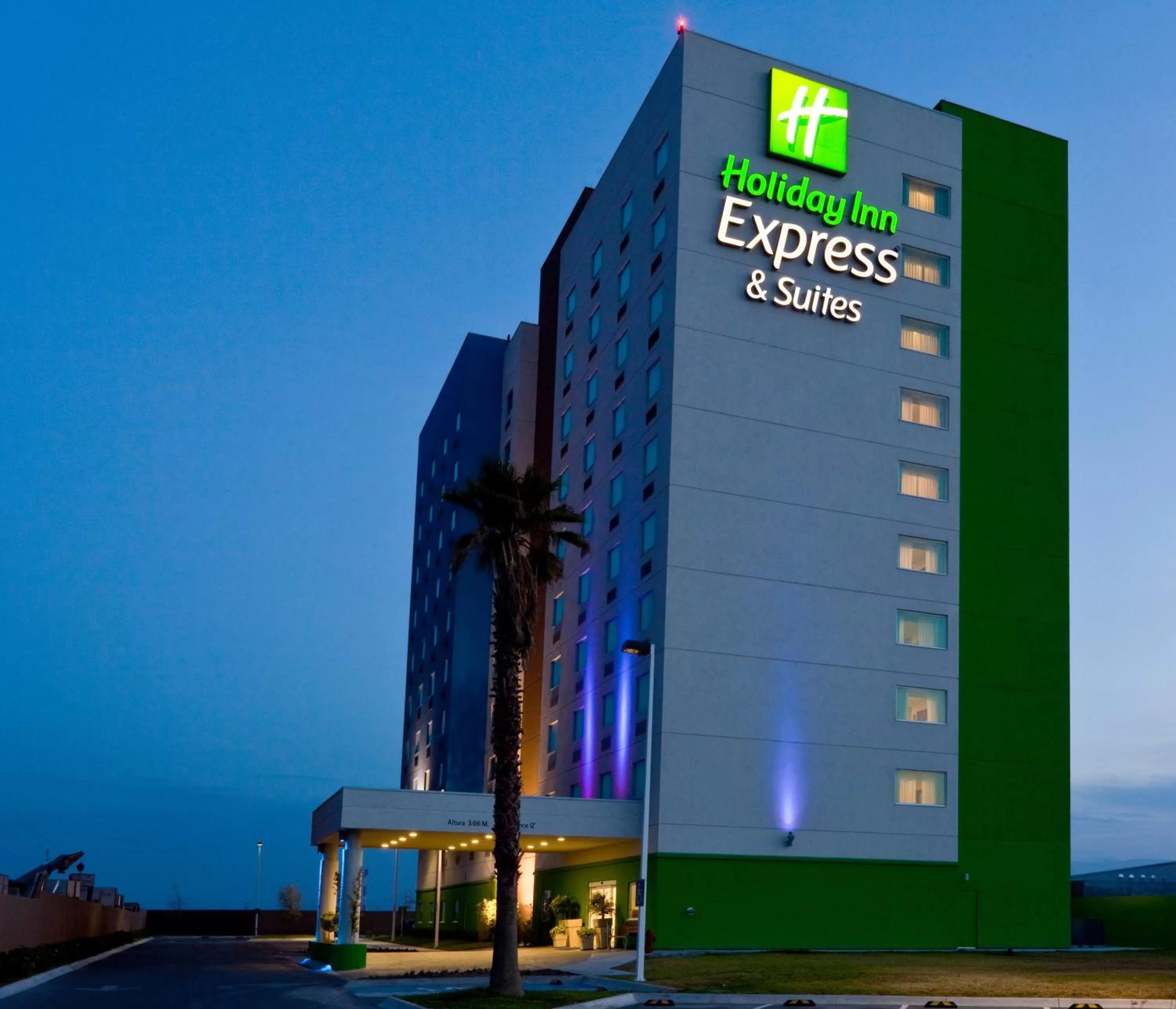 Property building in Holiday Inn Express & Suites Monterrey Aeropuerto by IHG