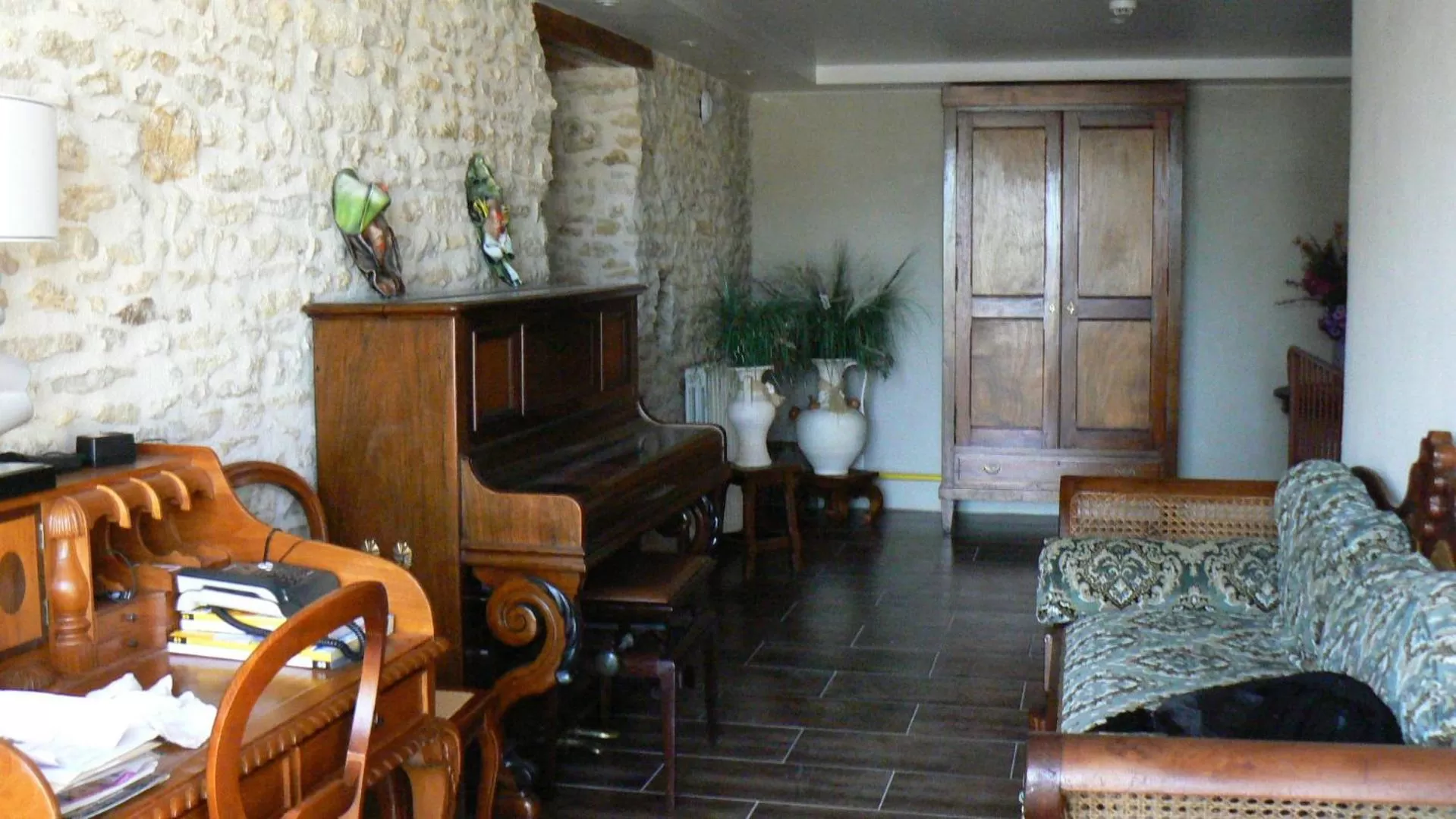 Lounge or bar, Seating Area in Le Manoir des Chapelles