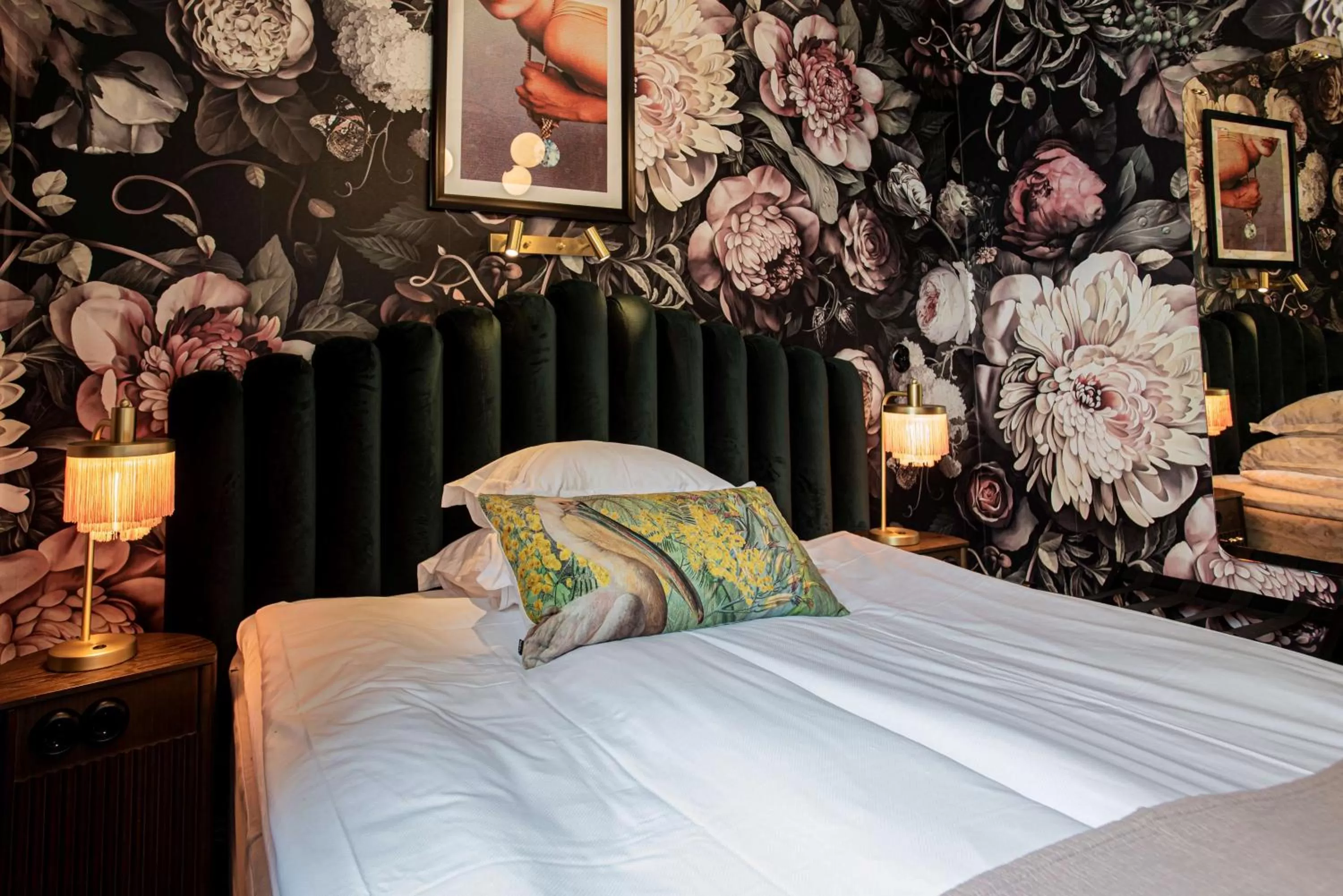 Bedroom, Bed in The Vault Hotel, WorldHotels Crafted