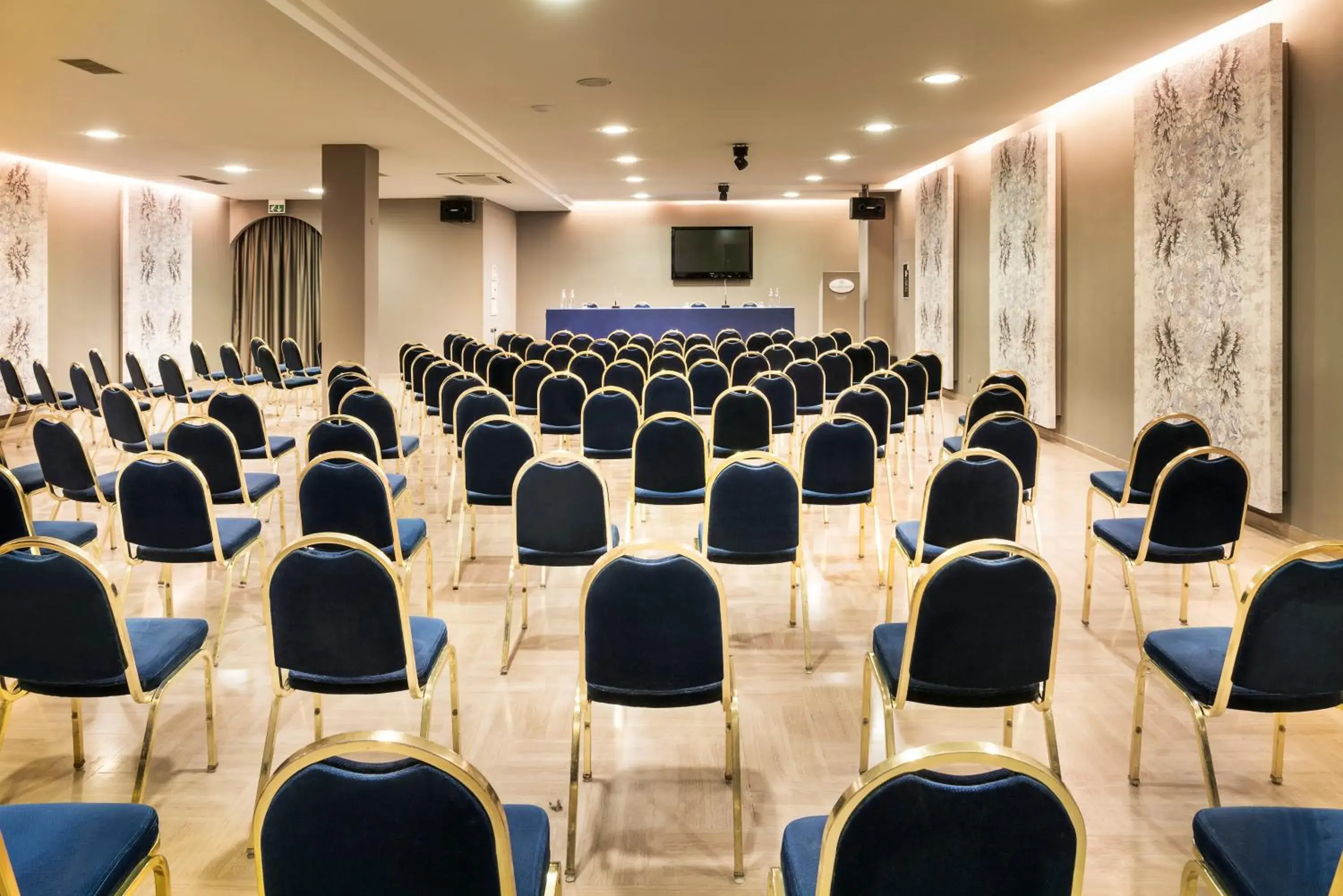 Meeting/conference room in Sant Alphio Garden Hotel & SPA