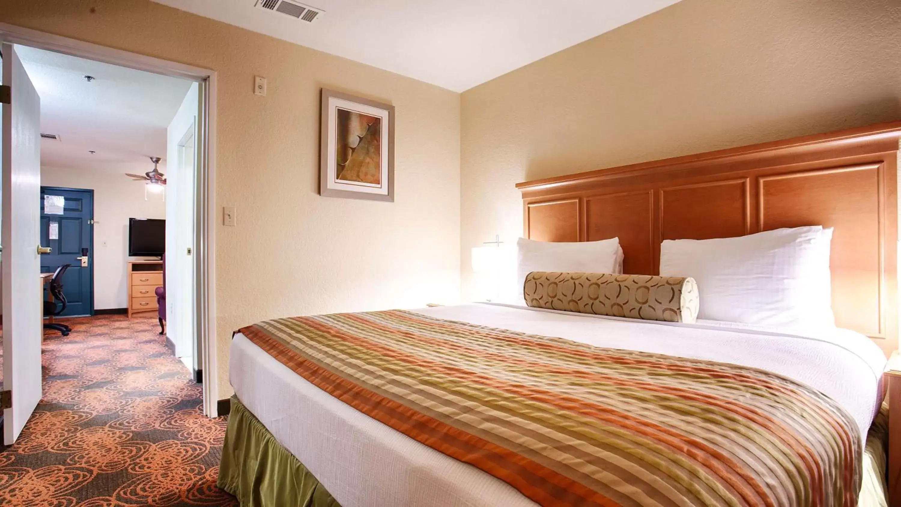 Photo of the whole room, Bed in Best Western Plus Waco North