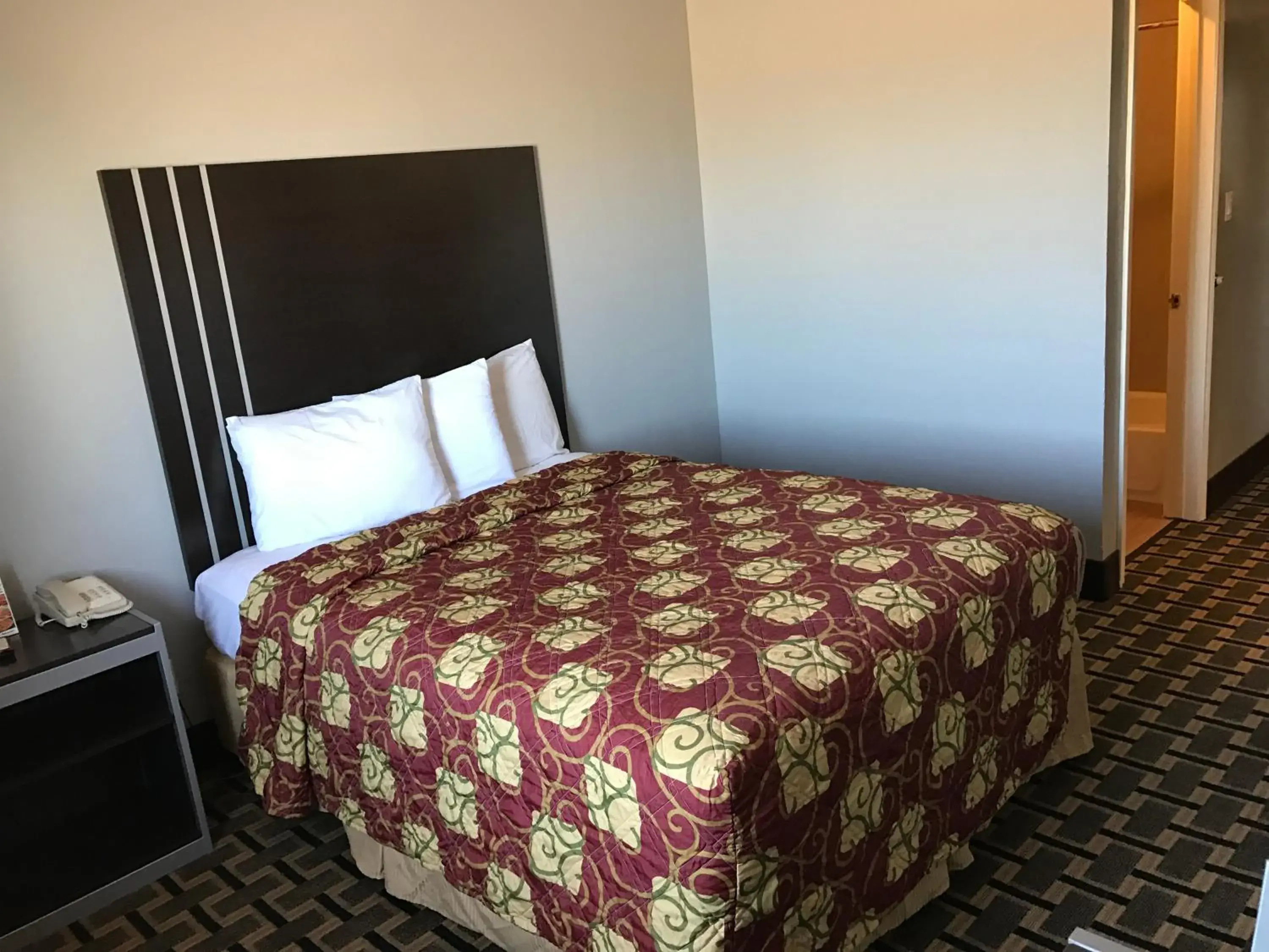 Bedroom, Bed in Express Inn Weslaco/Mercedes