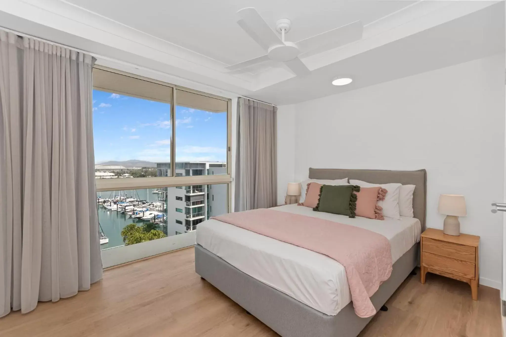 Bedroom in Mariners North Holiday Apartments