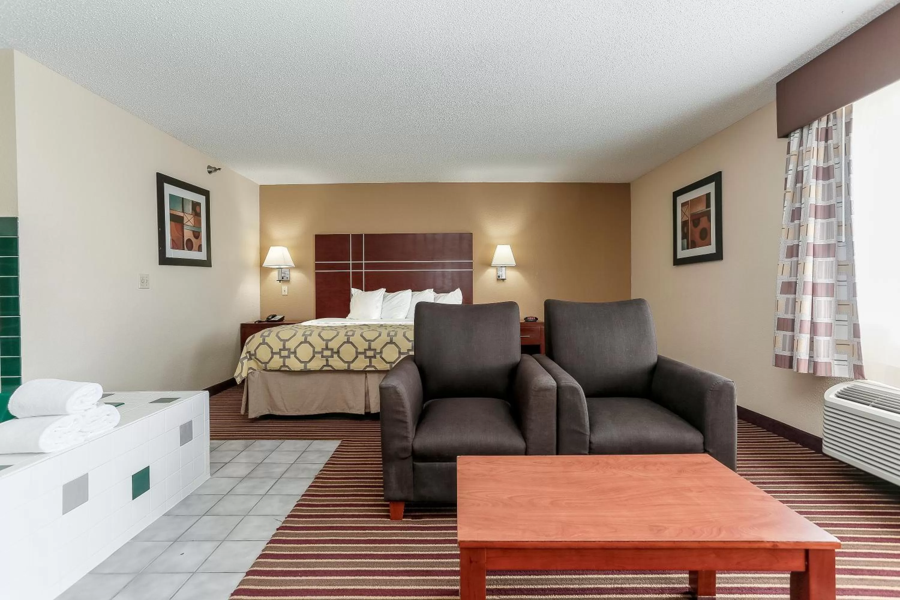 Bed in Baymont by Wyndham Bowling Green