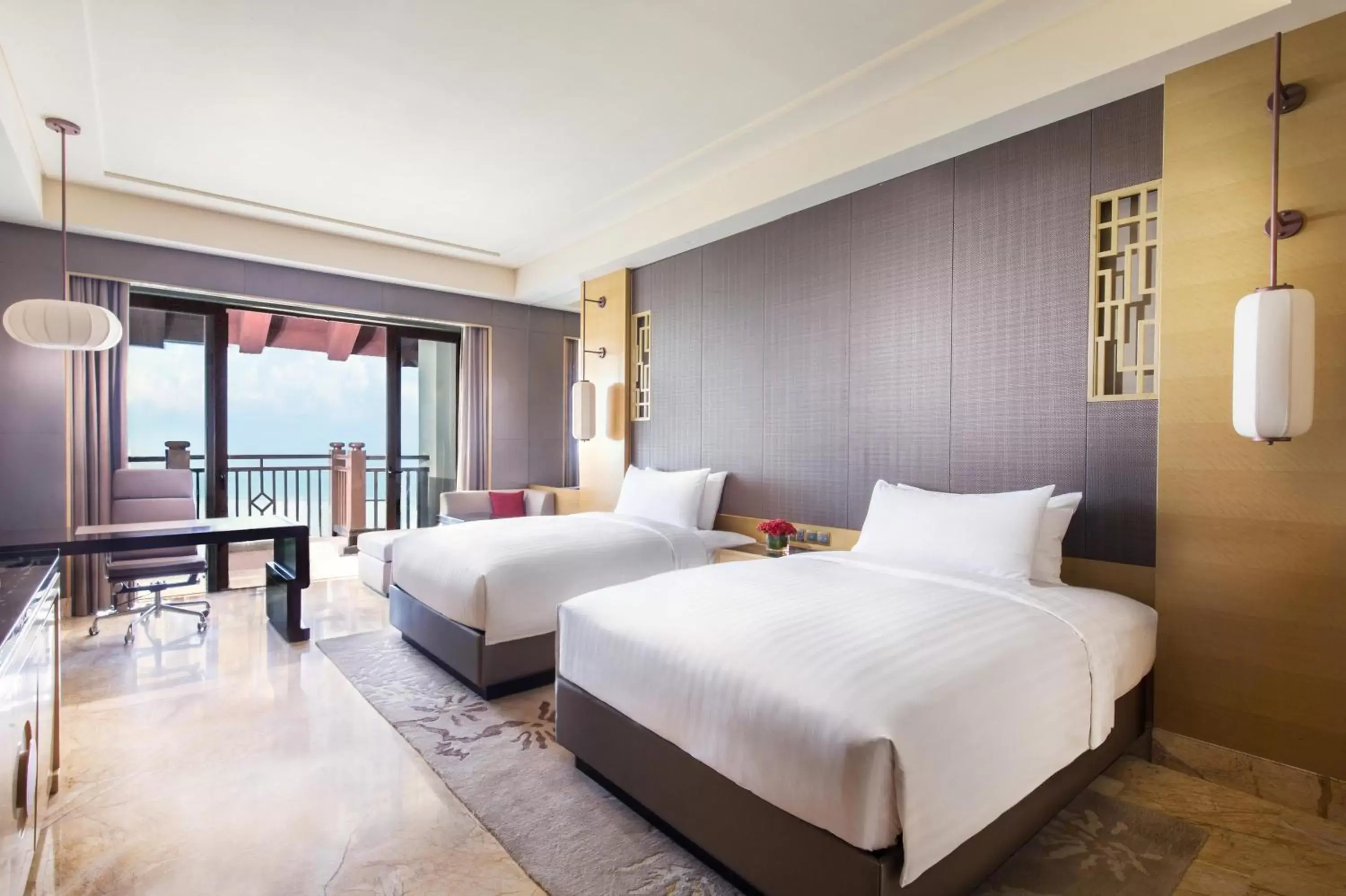 Bed in Haikou Marriott Hotel